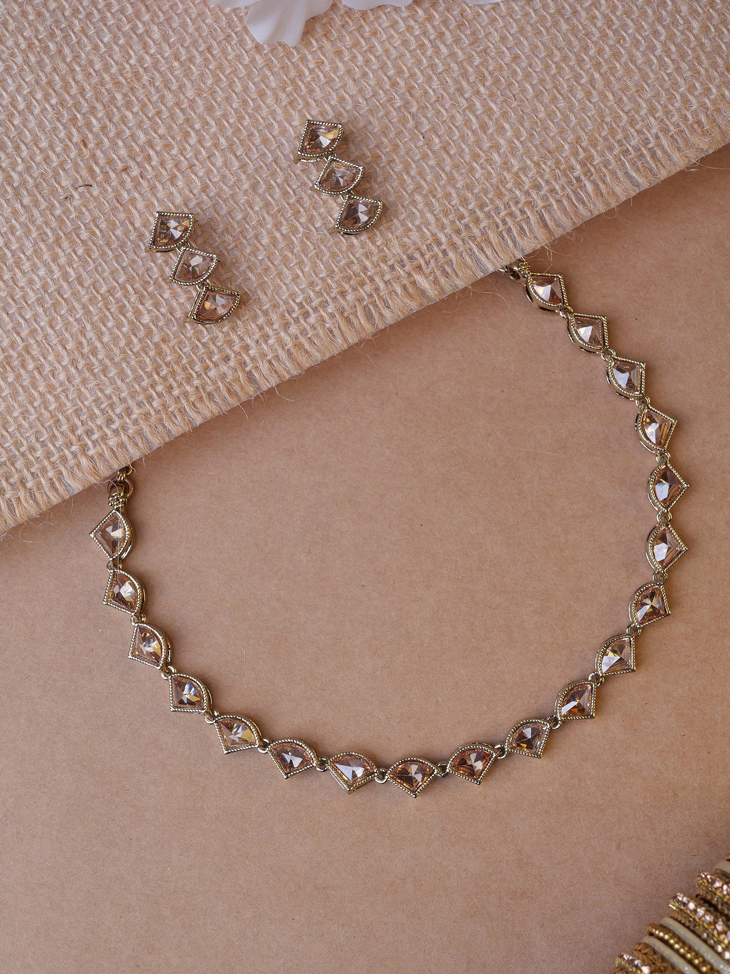 Aleena Simple Neclace Set in Champagne