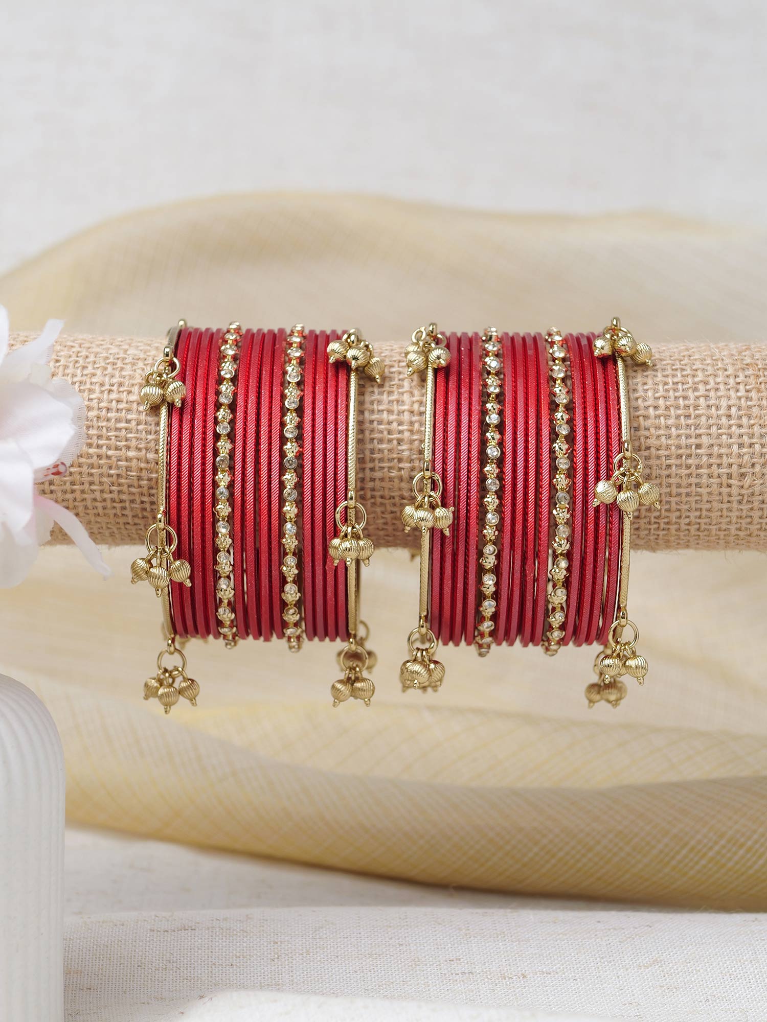 Amani Kashmiri Bnagle Set in Red