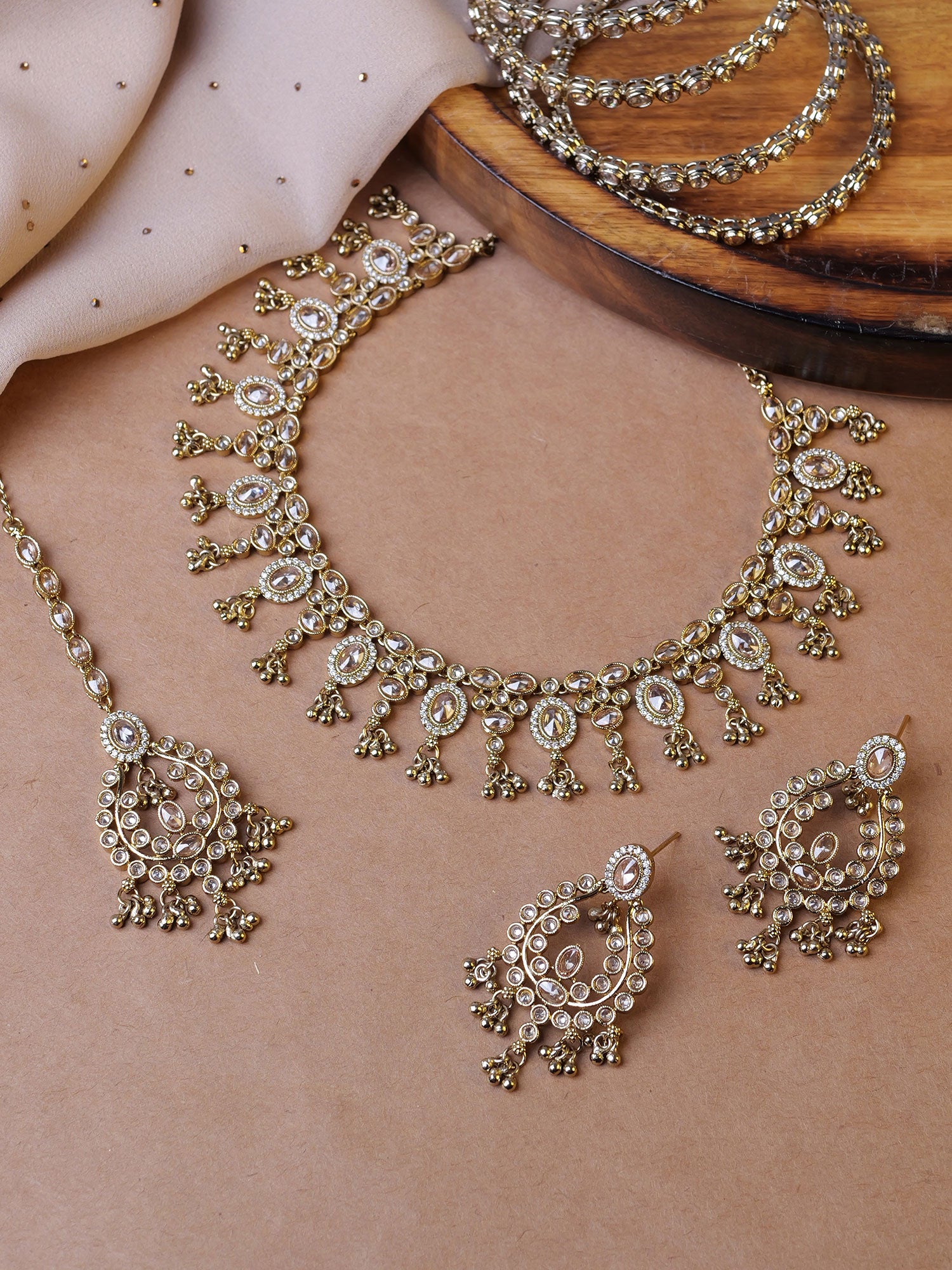 Ariya Necklace Set in Antique Gold