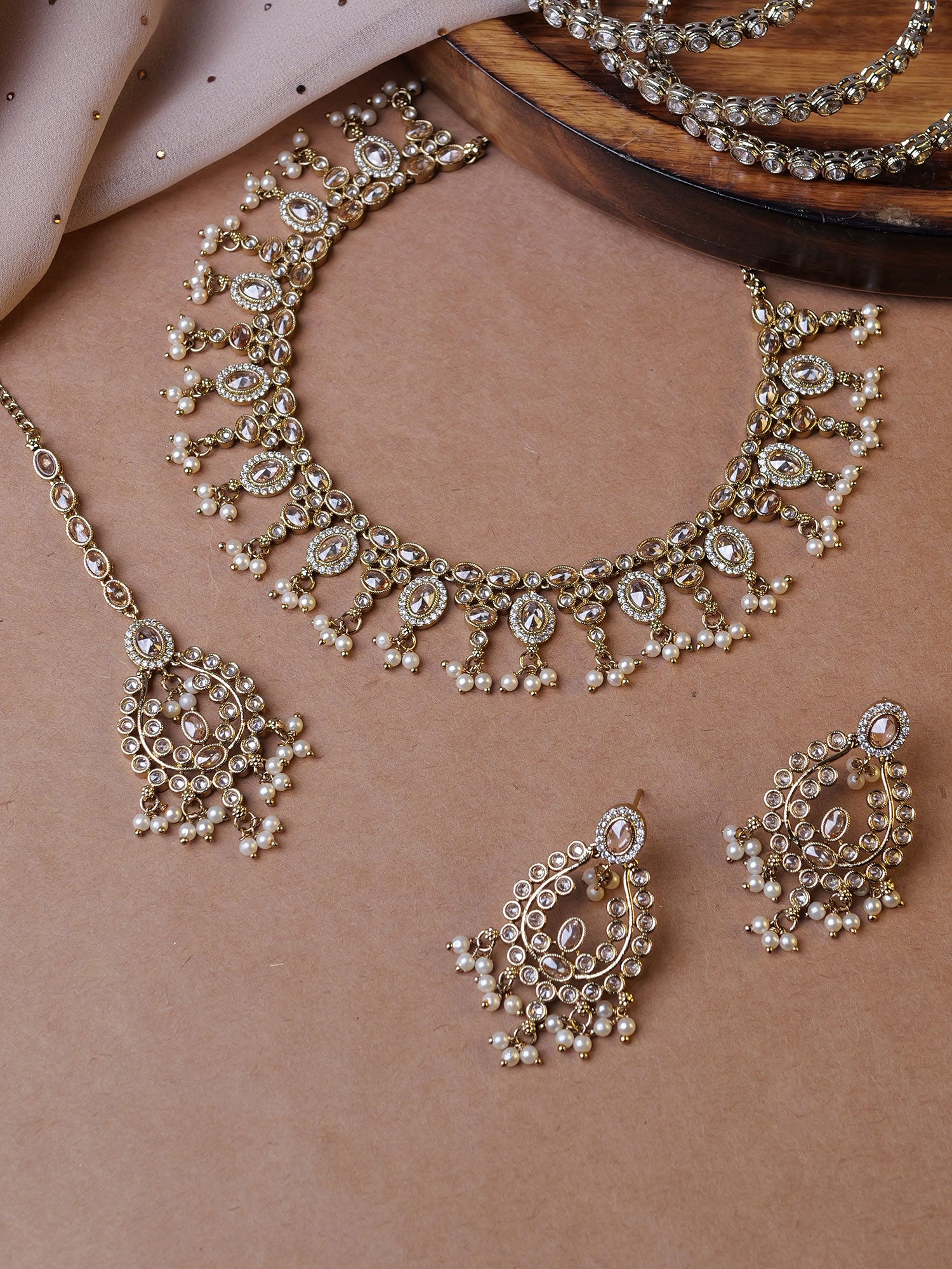 Ariya Necklace Set in Champagne and Antique Gold