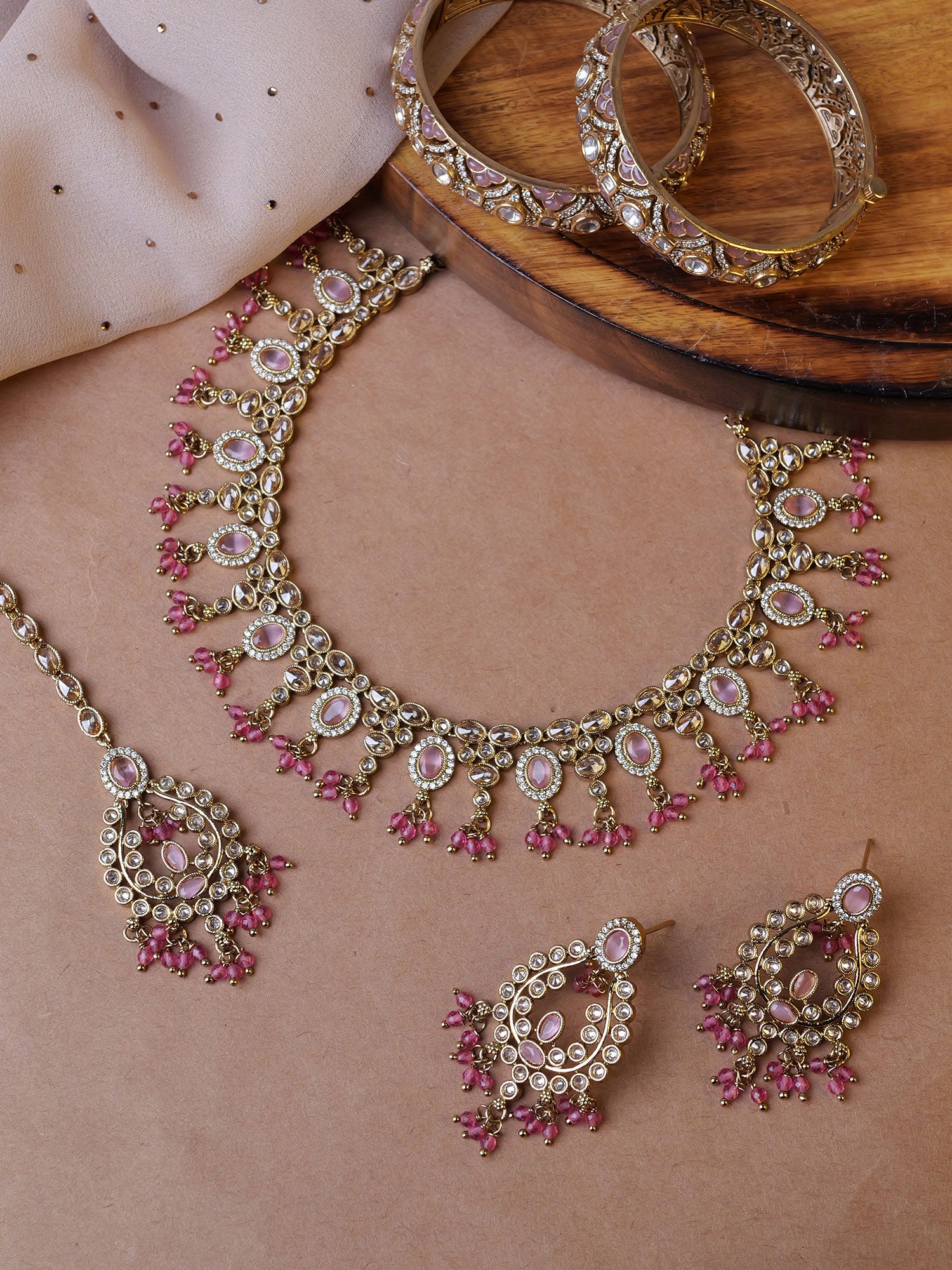 Ariya Necklace Set in Pink and Antique Gold