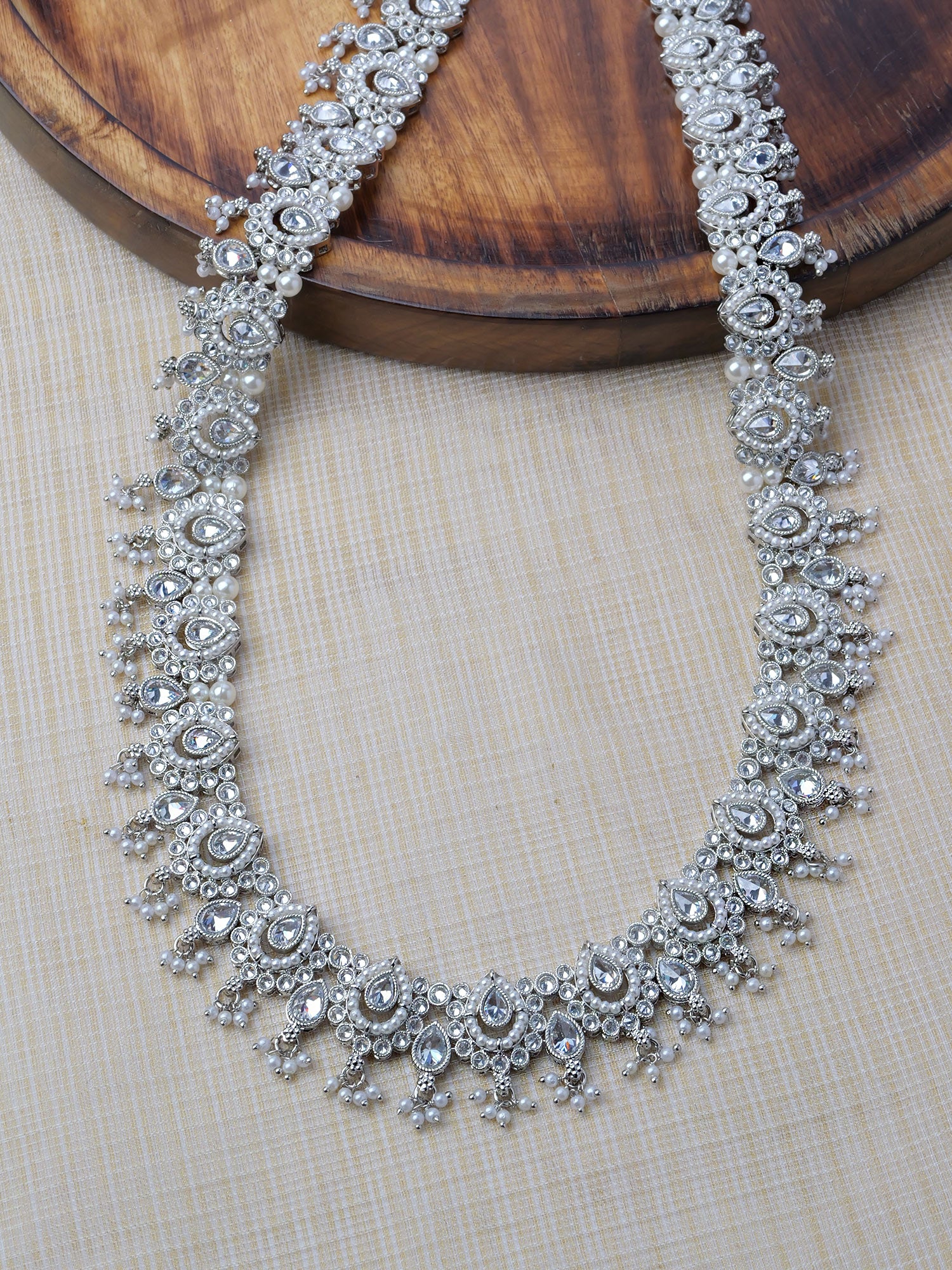 Avira Rani Haar in Pearl and Rhodium