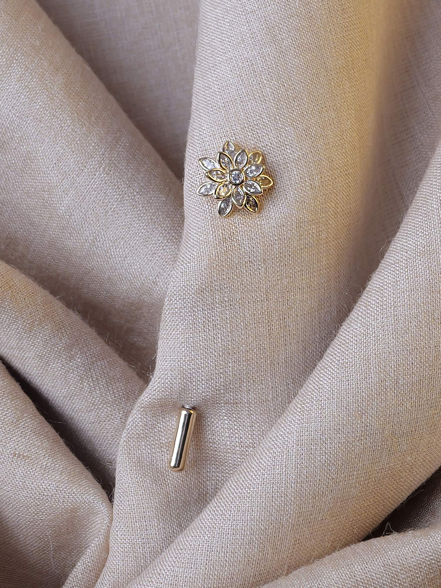 Azra Floral Scarf Pin in White and Gold