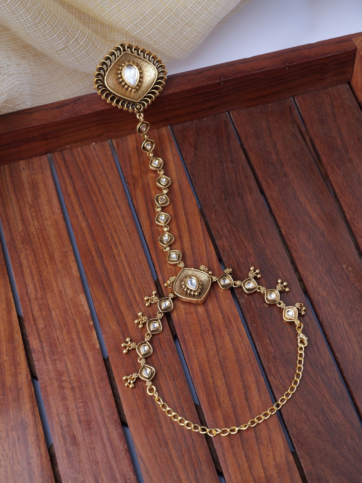 Charu Kundan Hand Chain in White