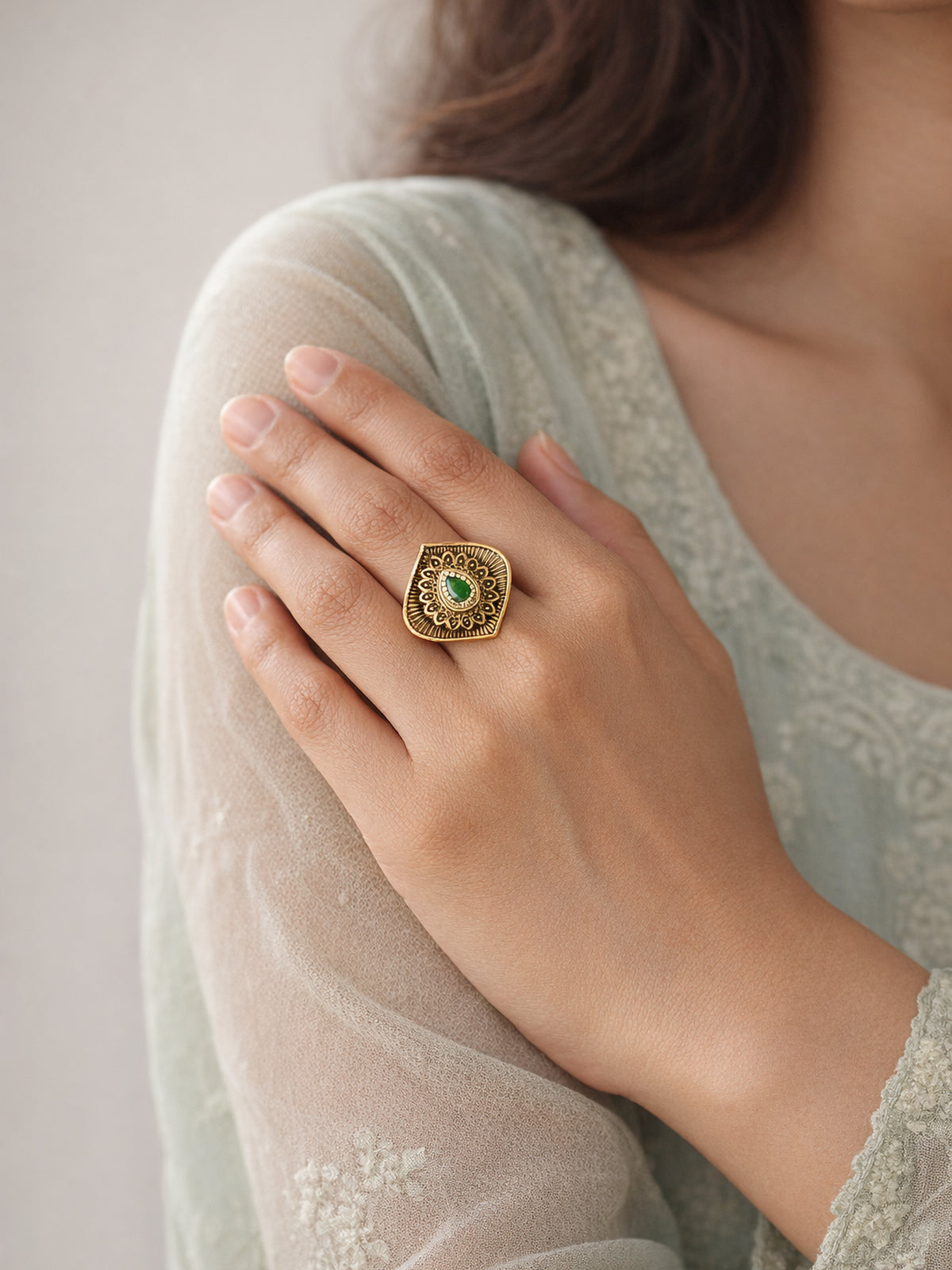 Devika Classic Ring in Green