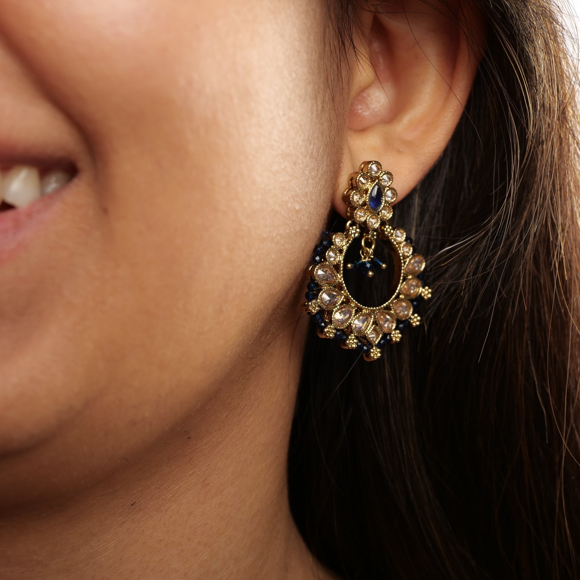Ethnic Bead-Edge Earrings in Blue