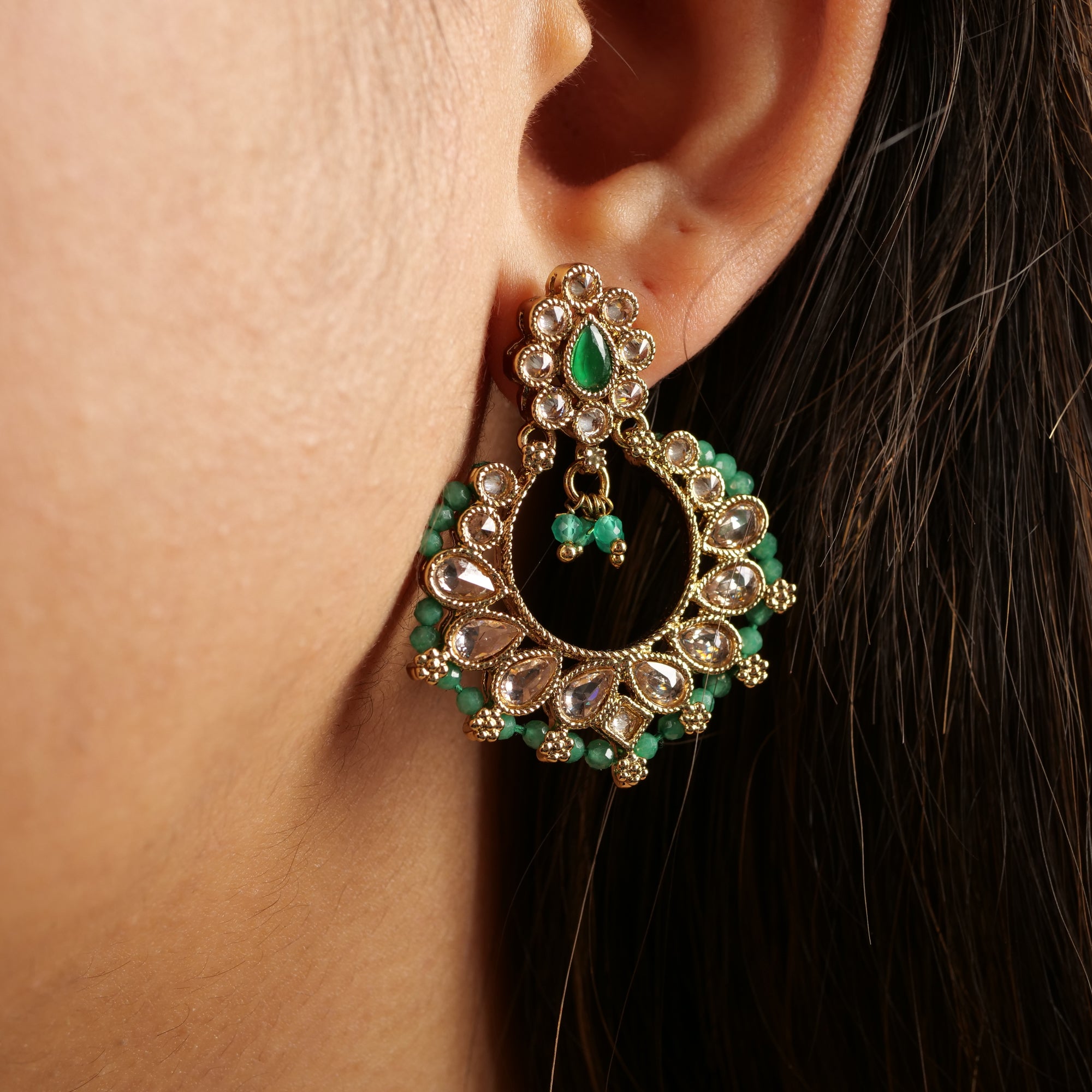 Ethnic Bead-Edge Earrings in Green