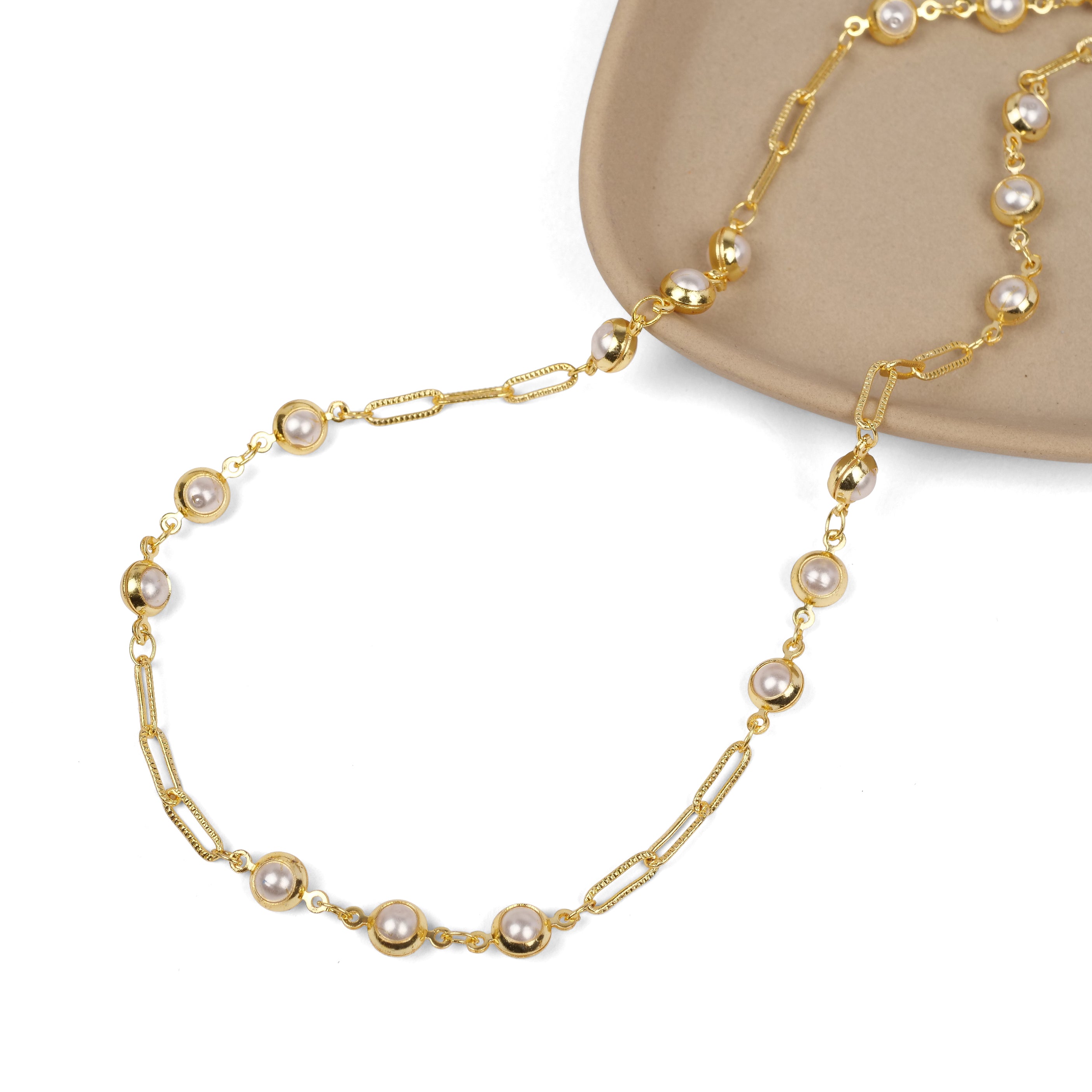 Pearl and Gold Fine Chain