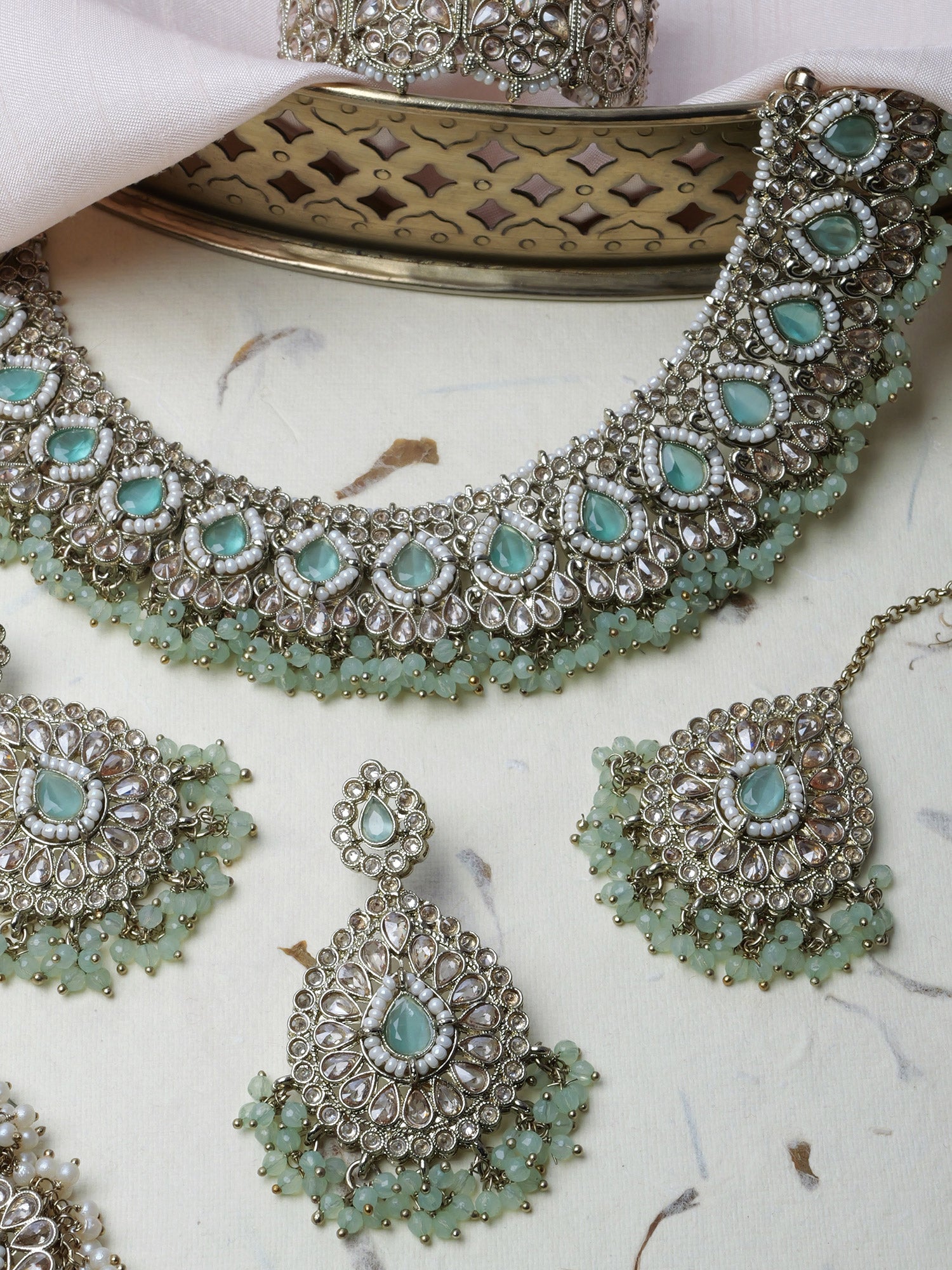 Fareeha Necklace Set in Mint