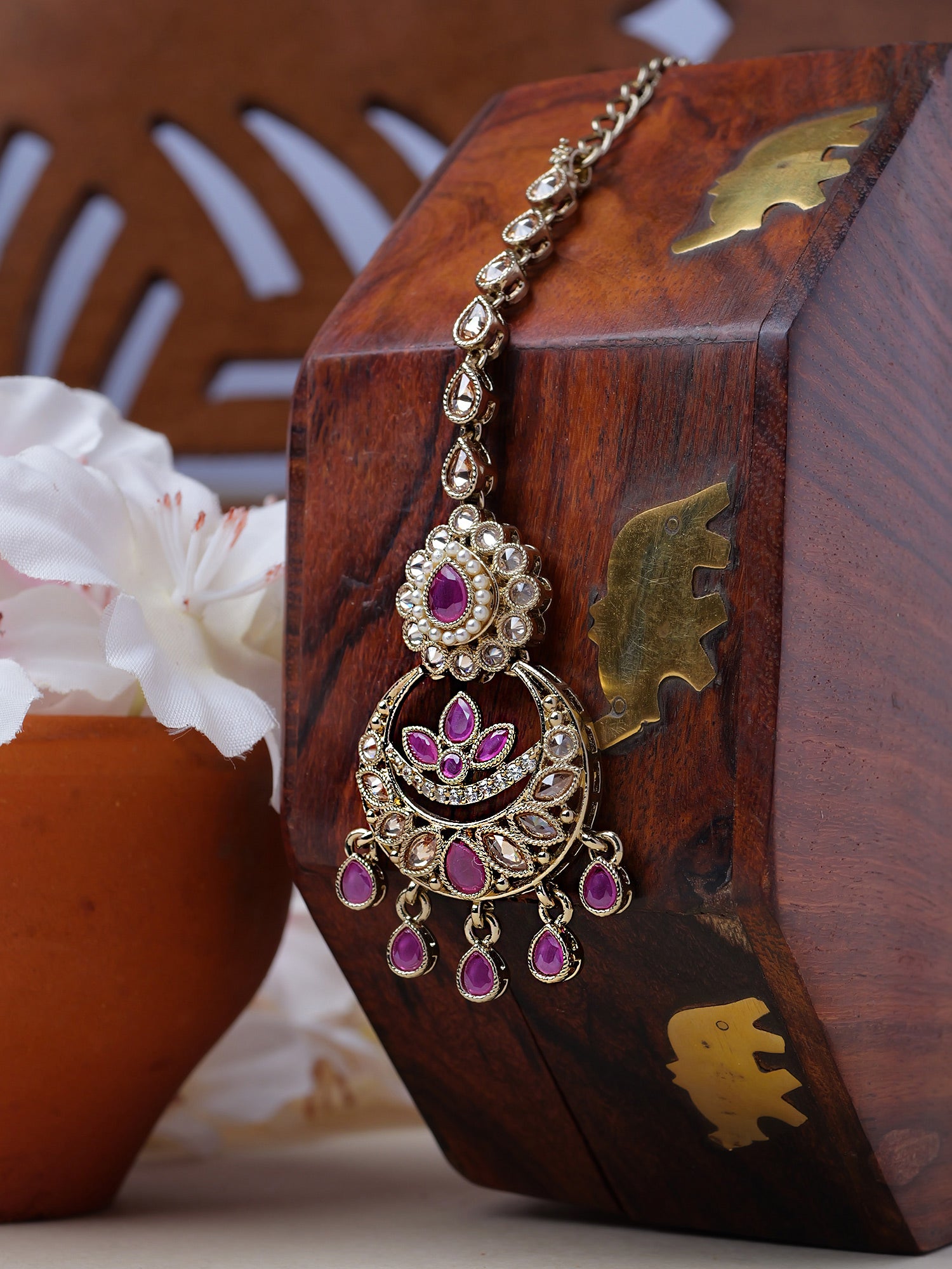 Fariha Pearl Maang Tikka in Pink