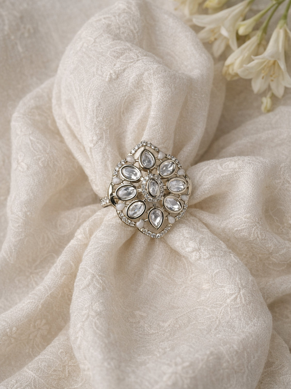 Gunjan Kundan Ring in White