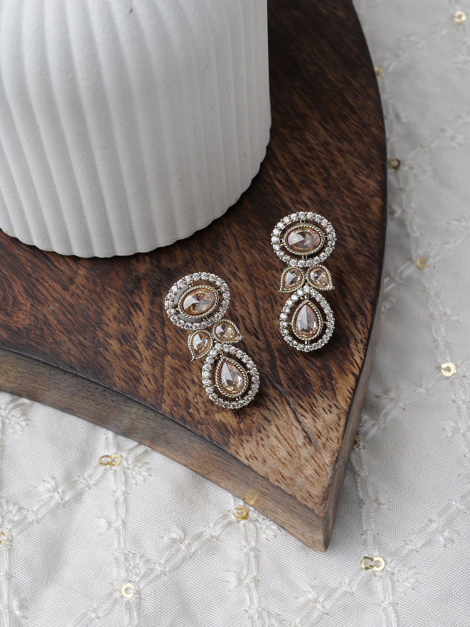 Heeral Crystals Earrings in Champagne