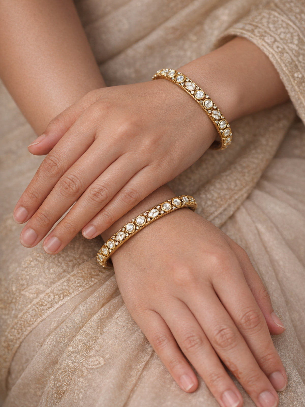 Ishira Kundan Bangles in White