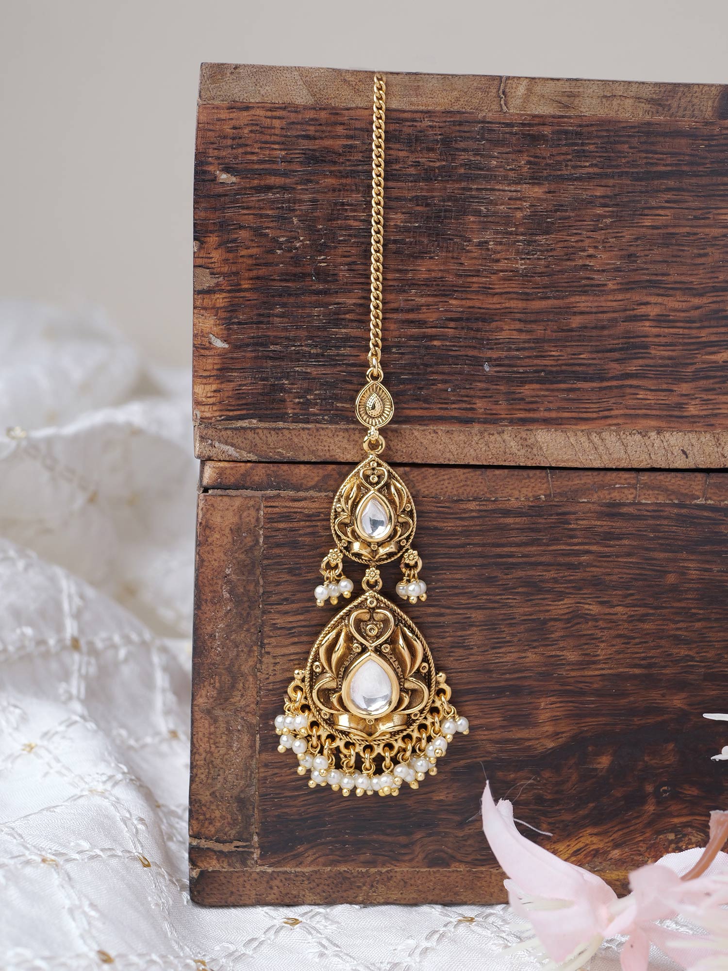 Kaavi Maang Tikka in Gold Oxidised