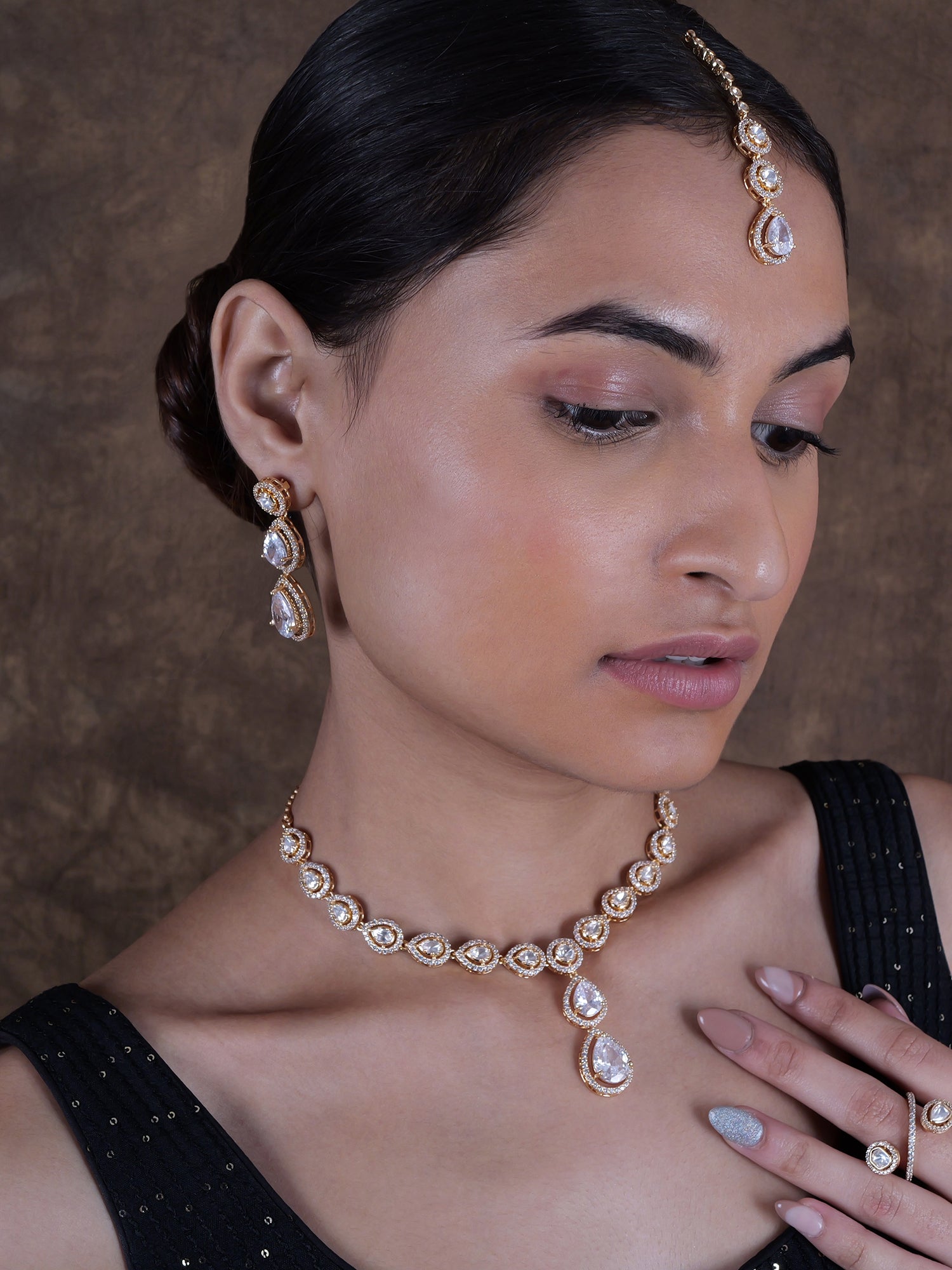 Kirana Kundan Necklace Set in White