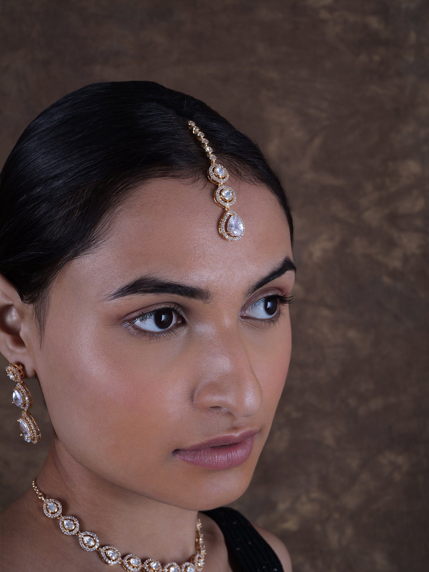 Kirana Kundan Necklace Set in White