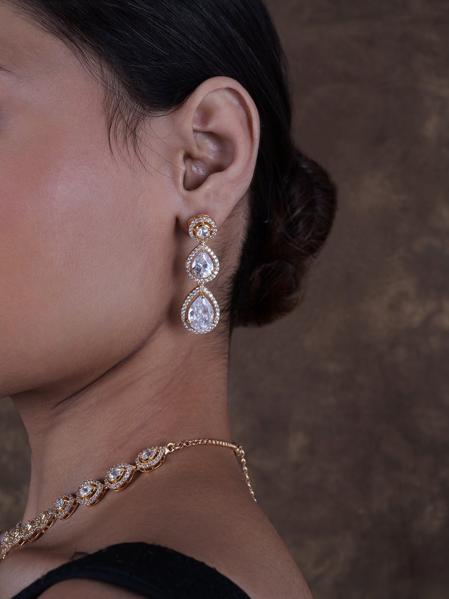 Kirana Kundan Necklace Set in White