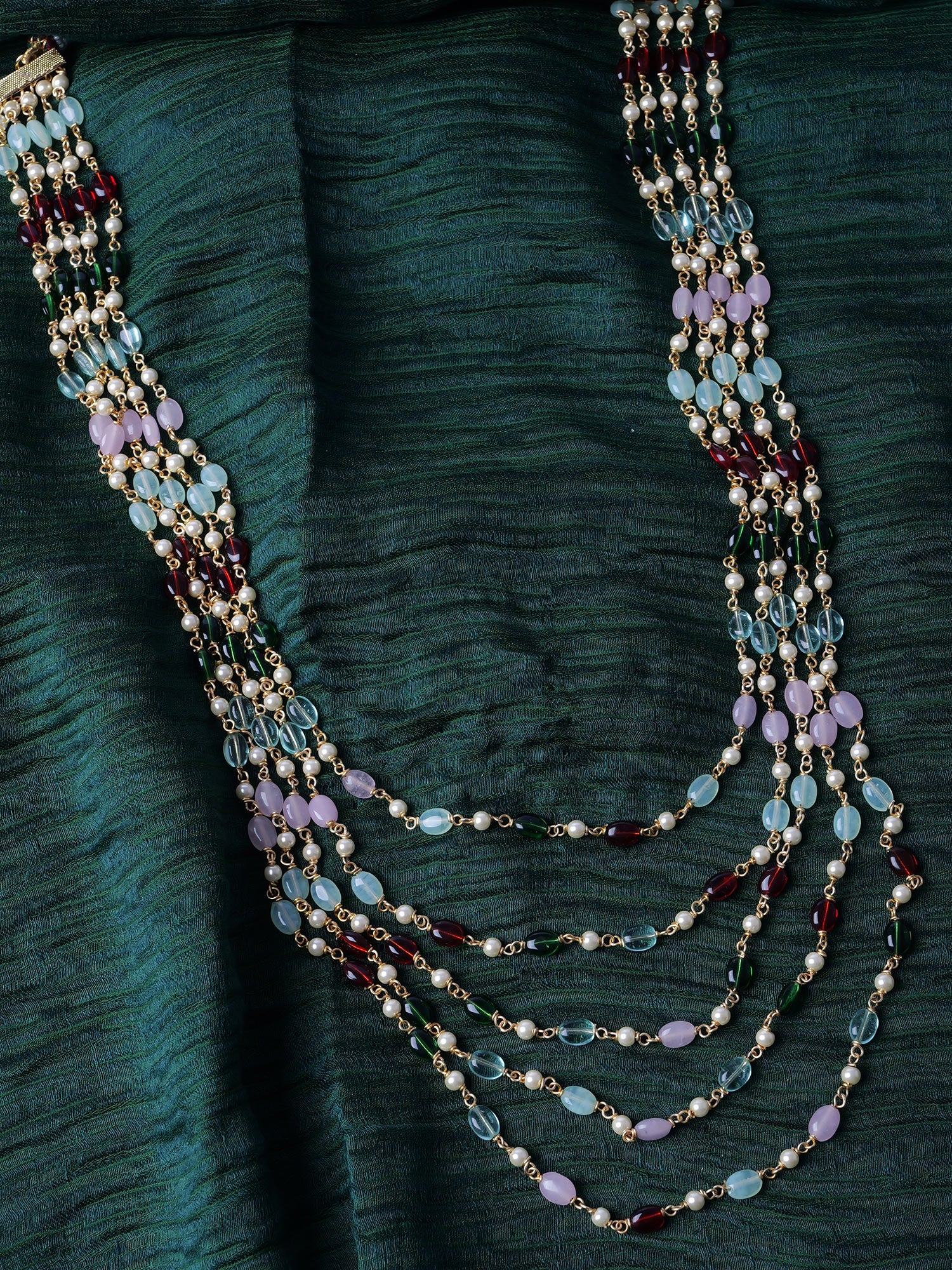 Layered Bead Long Chain in Multi