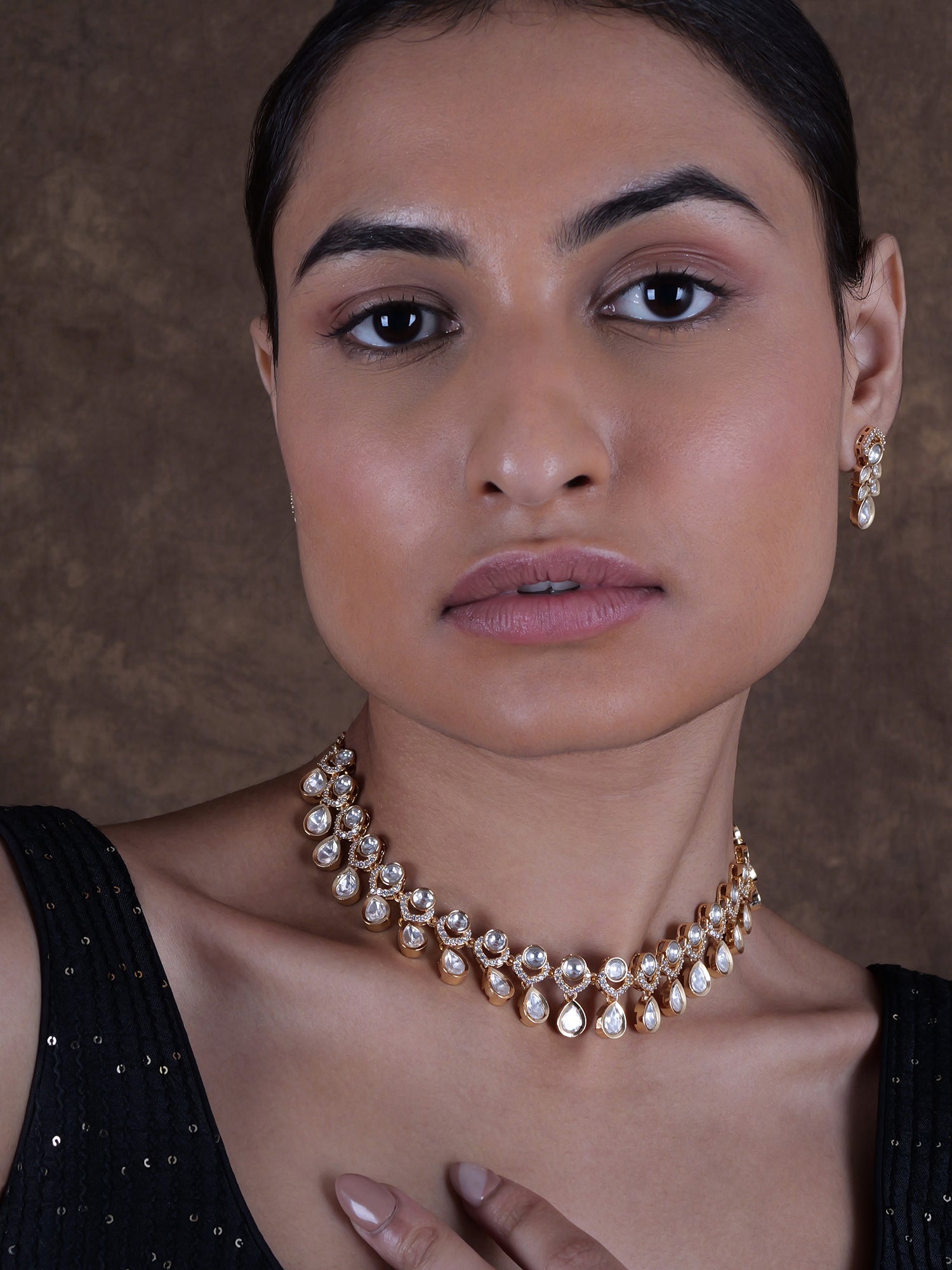 Mahi Kundan Necklace Set in White