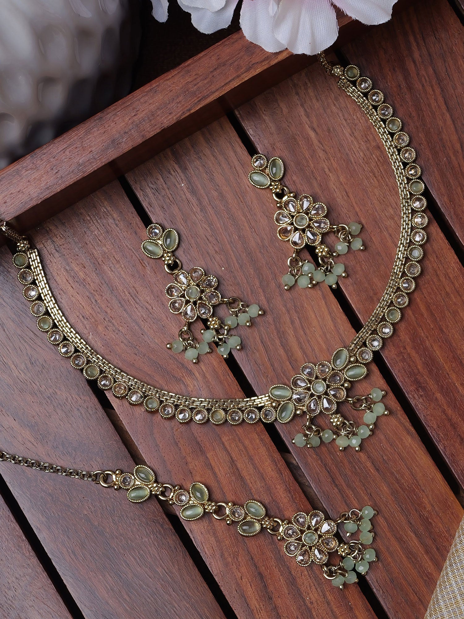 Mahiya Necklace Set in Mint