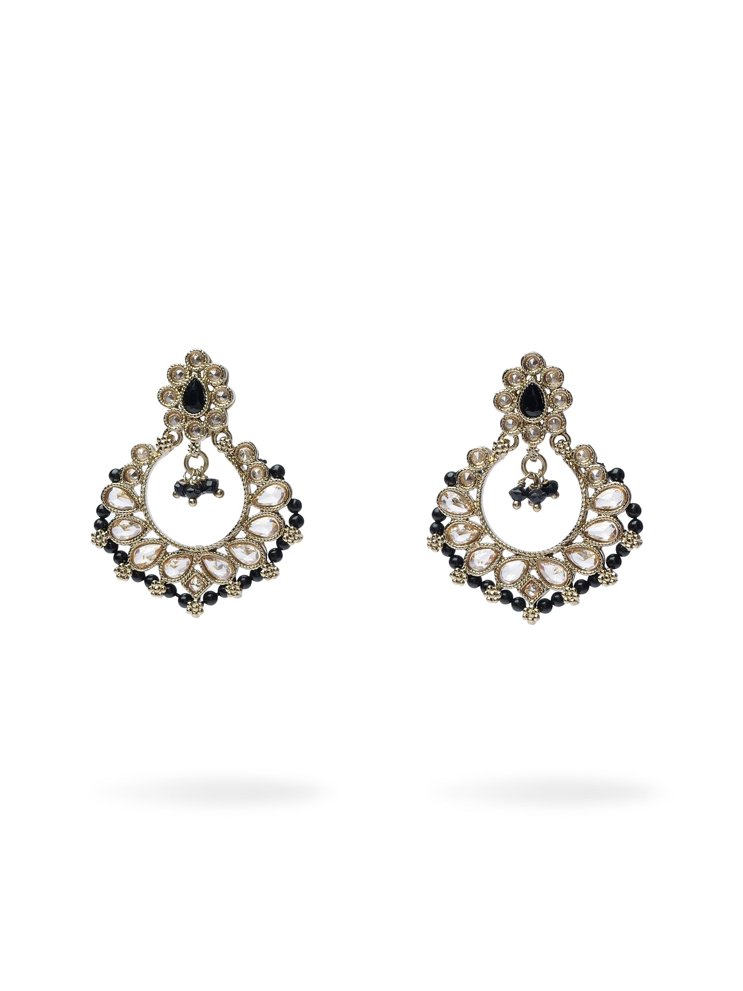 Naina Simple Necklace Set in Black