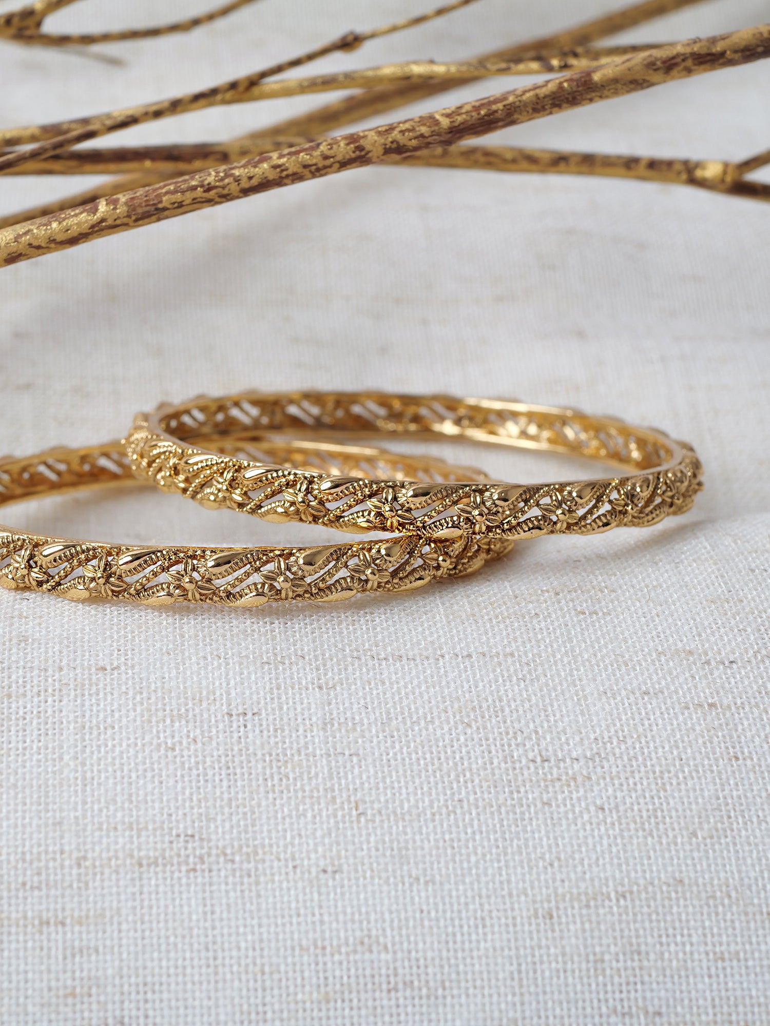 Nasrin Classic Bangles in Gold