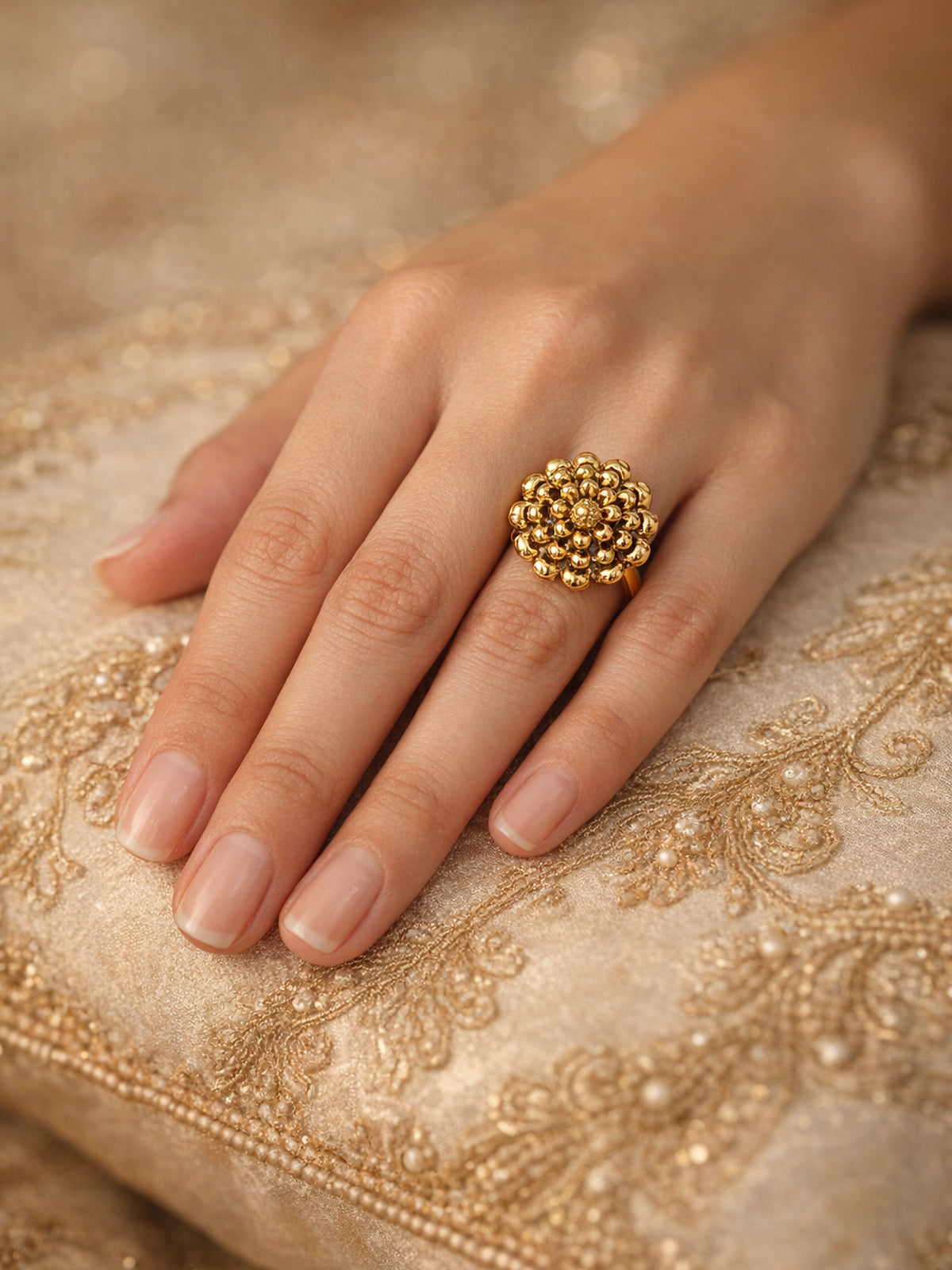 Navika Classic Ring in Gold Oxidised