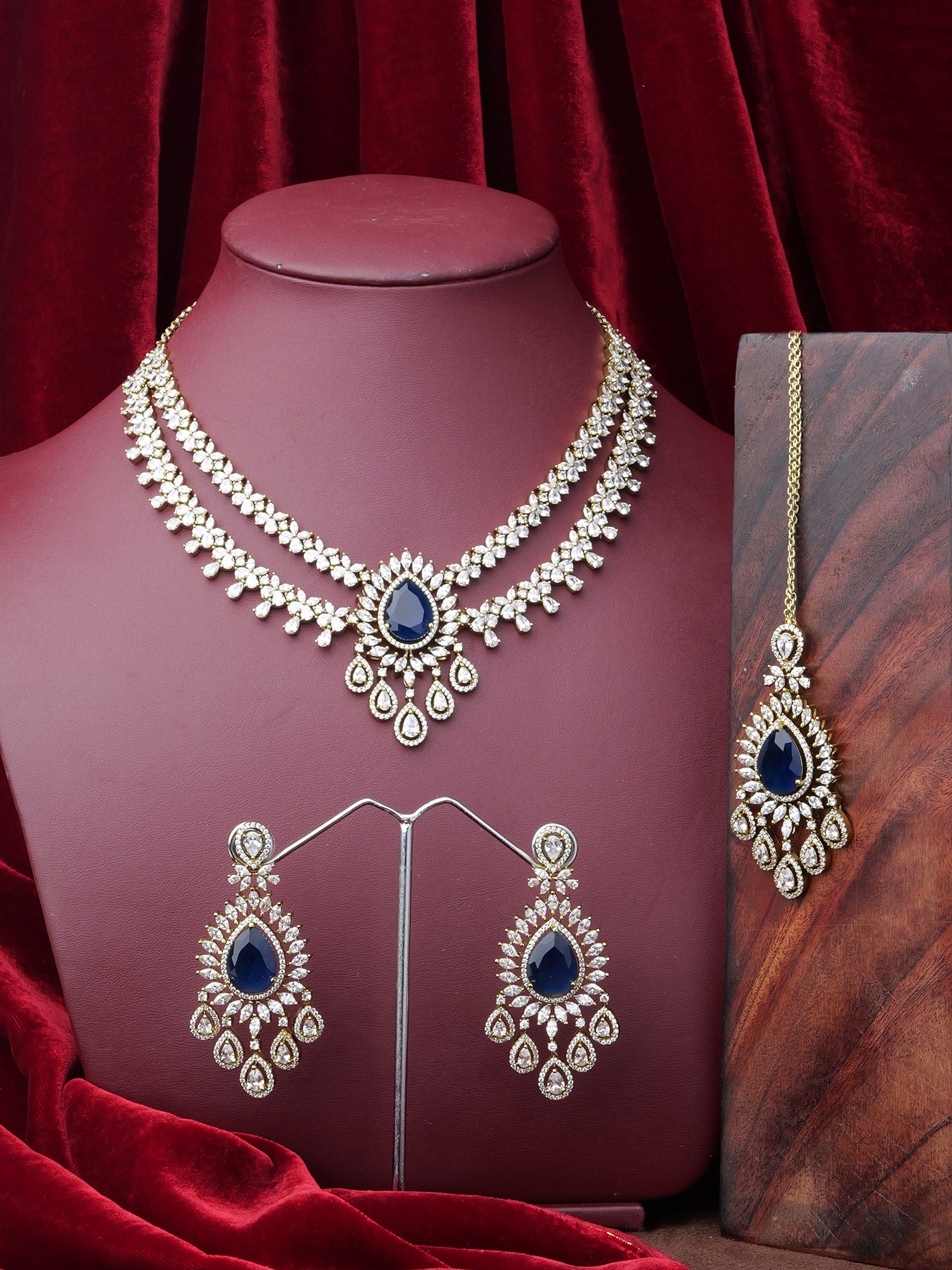 Navira Cubic Zirconia Necklace Set in Blue