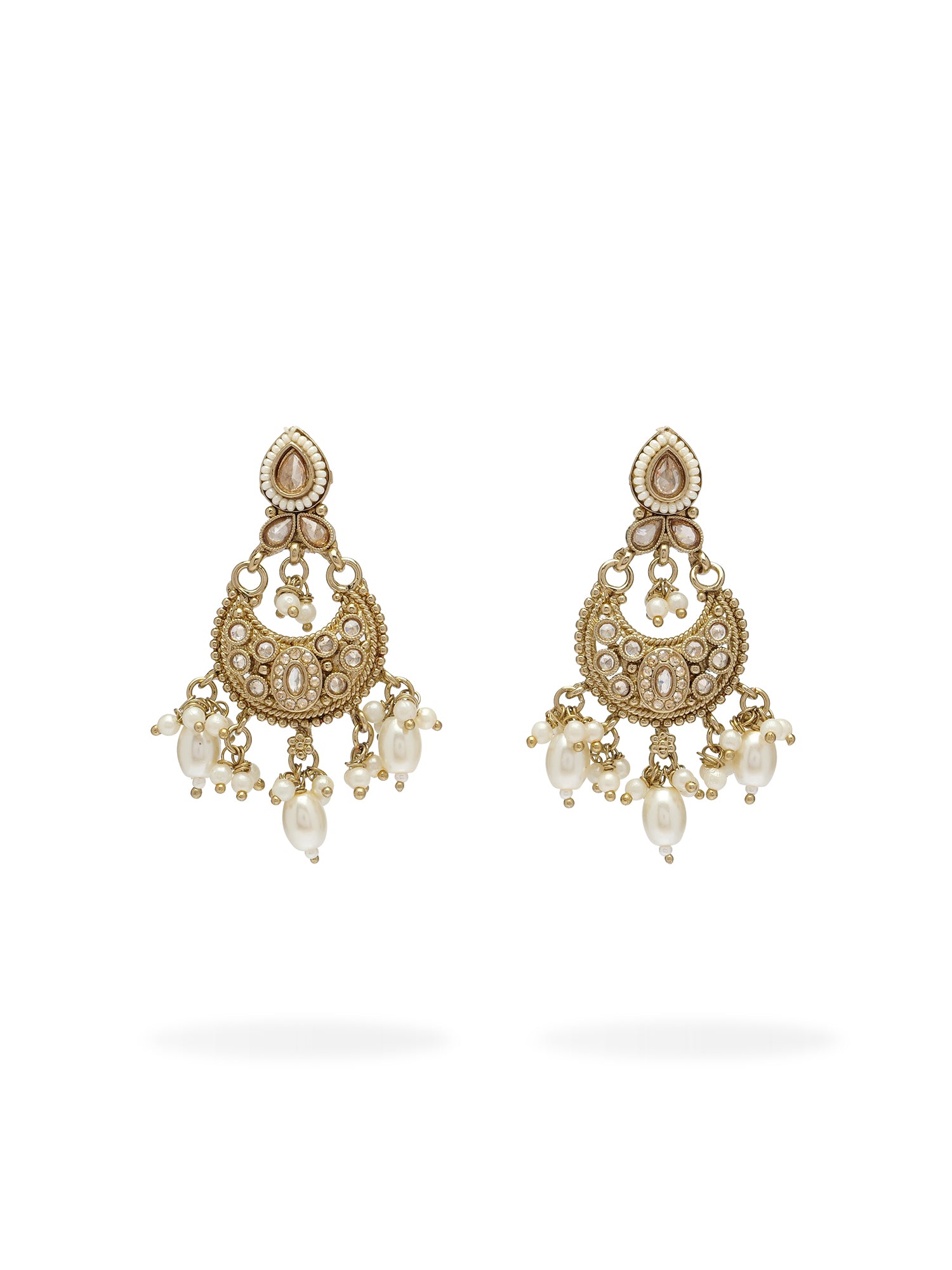 Nayla Pearl Earrings in Champagne
