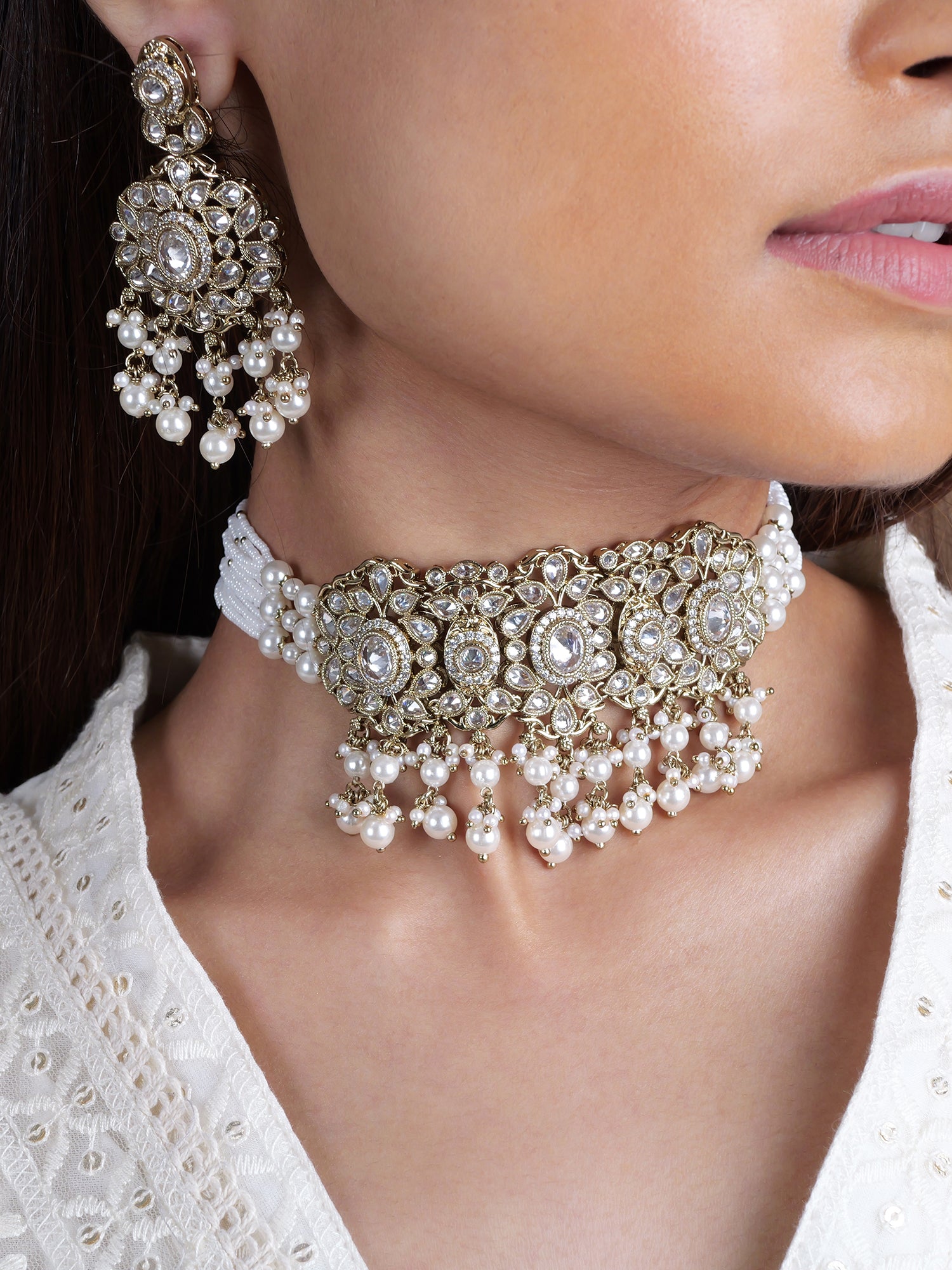 Neelmani Necklace Set in White