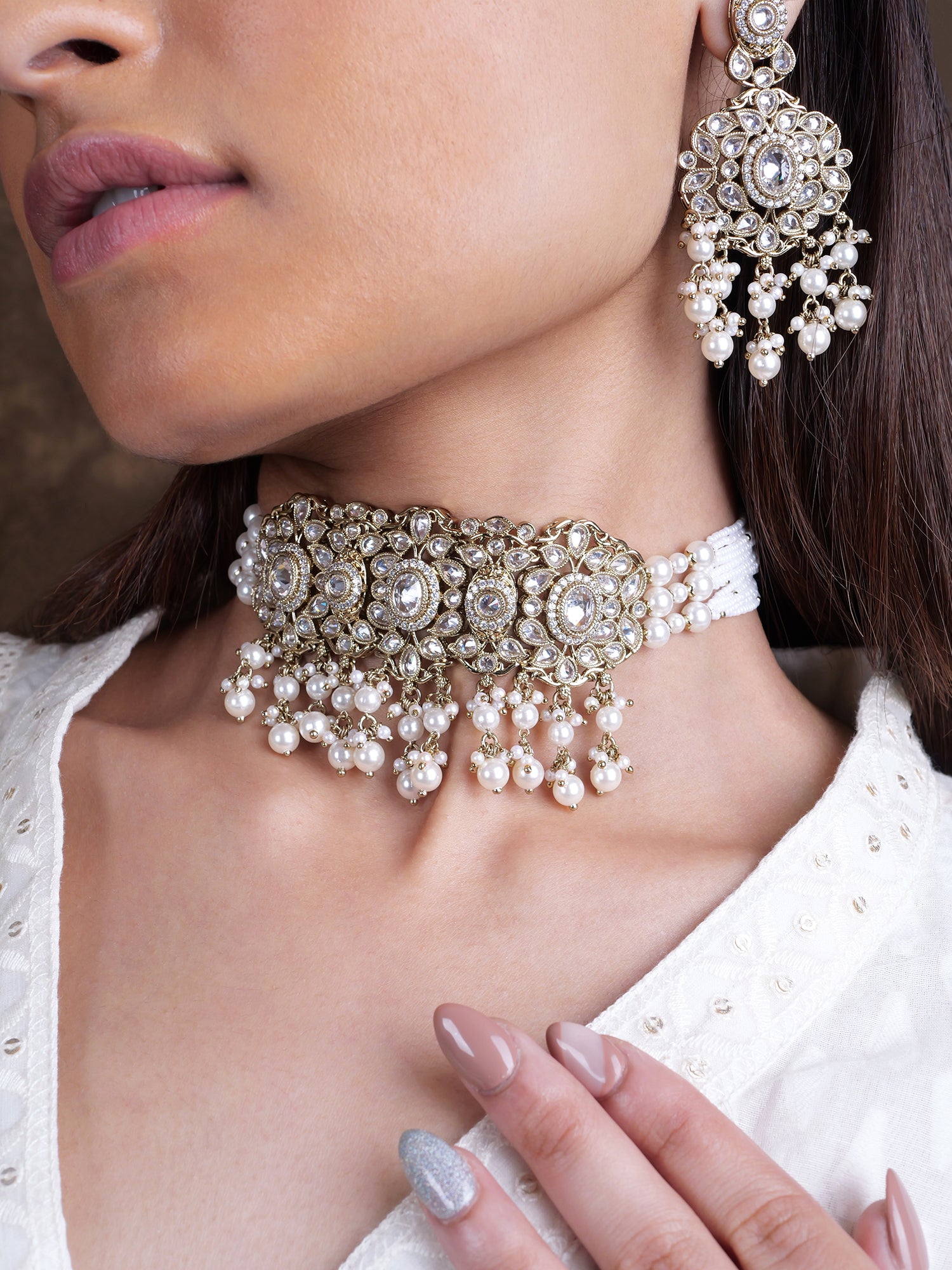 Neelmani Necklace Set in White