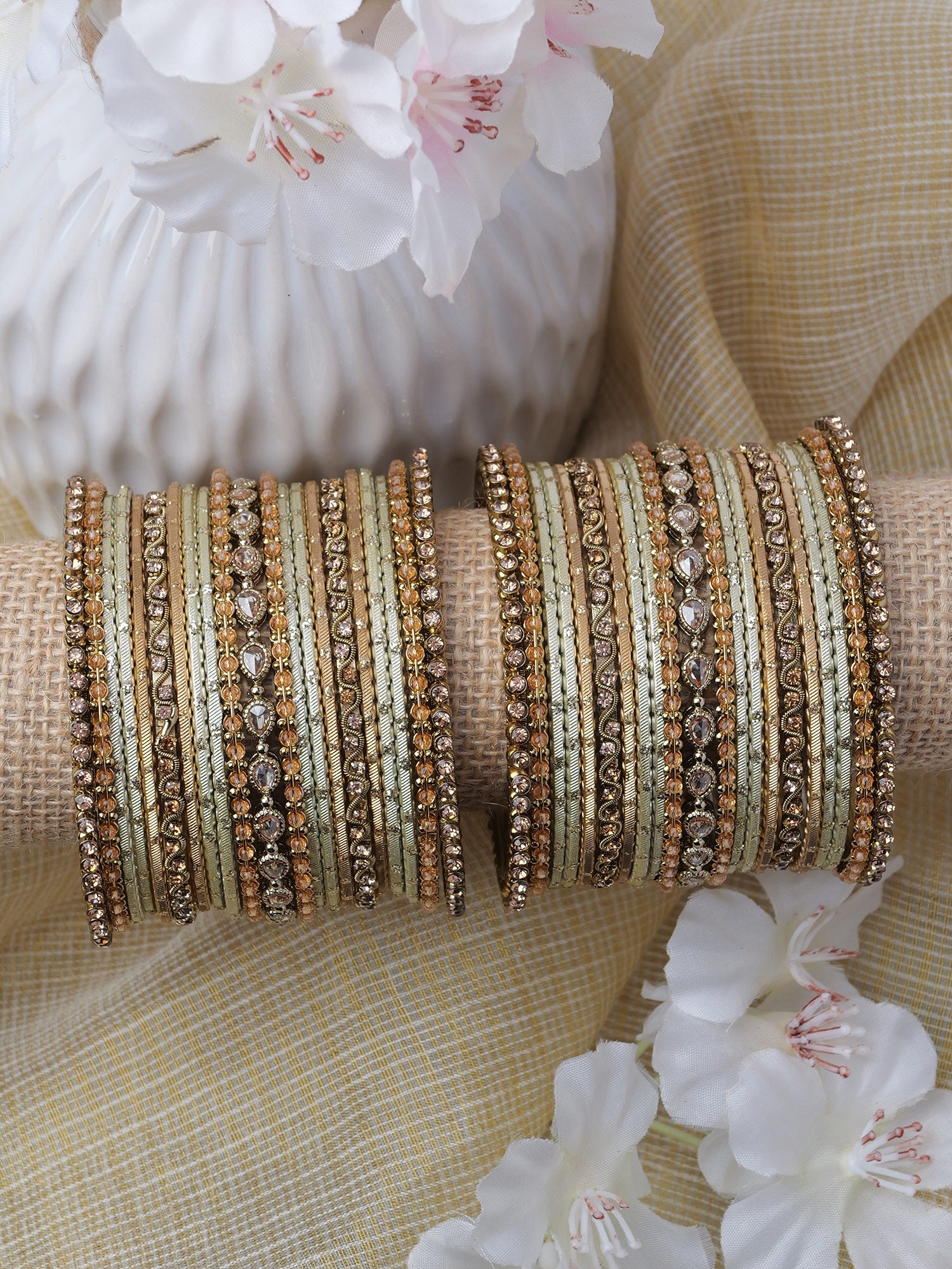 Nuvira Bangle Set in Antique Gold
