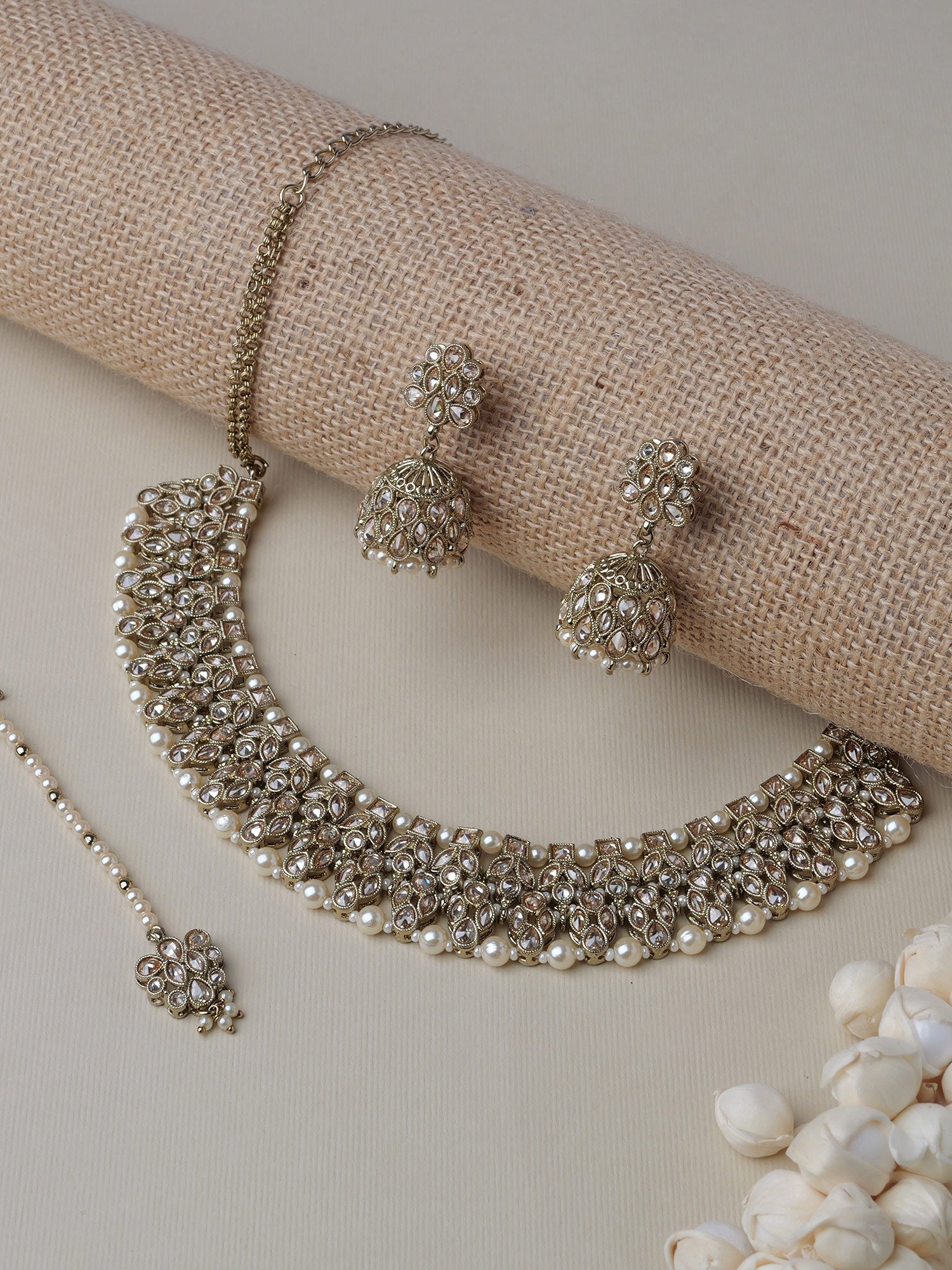 Nyra Necklace Set in Pearl and Champagne