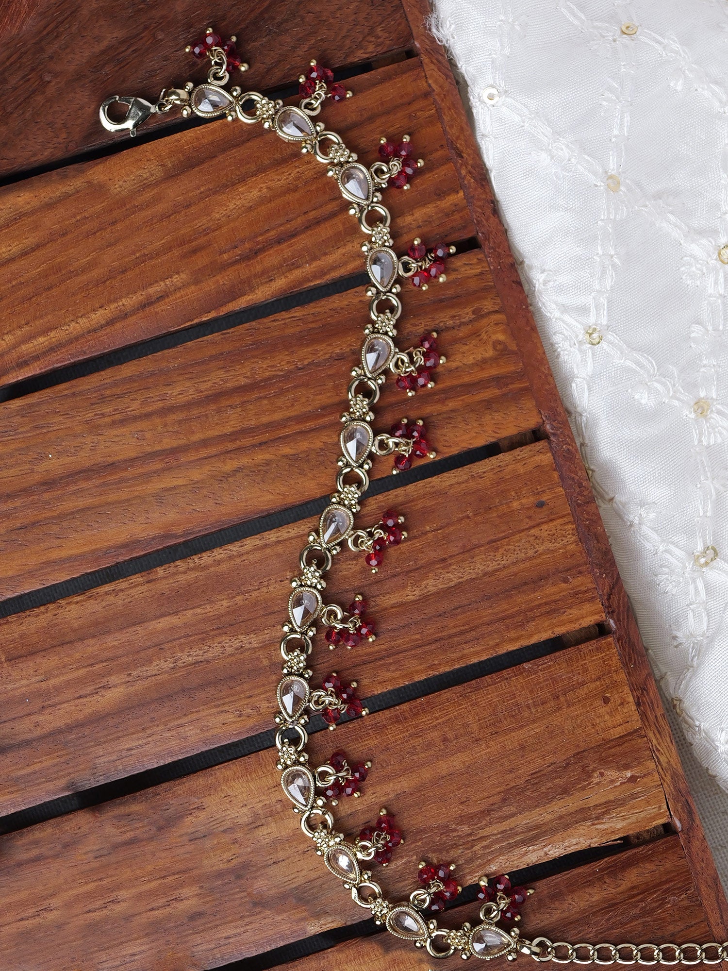 Nysha Pearl Anklet in Maroon