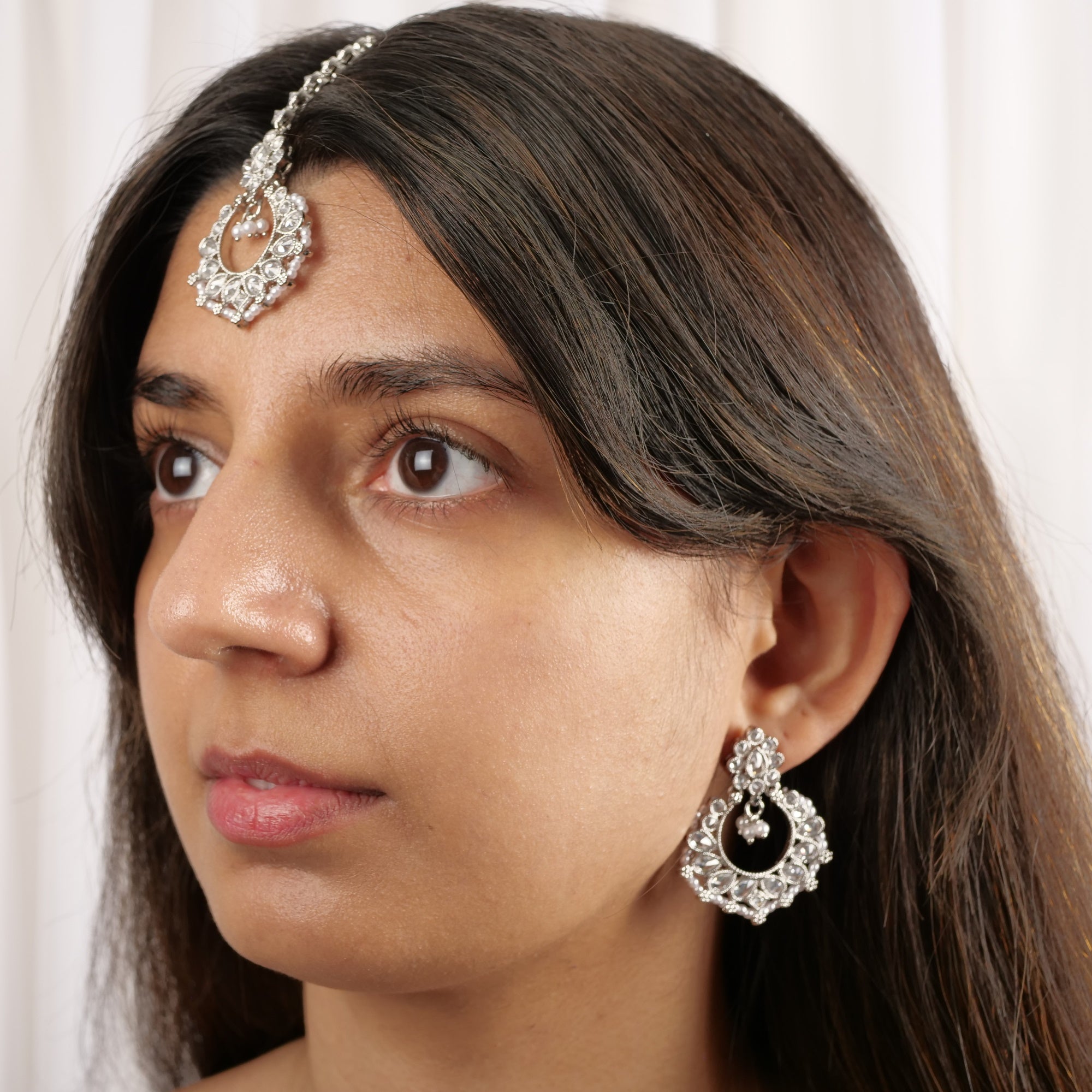 Ethnic Bead-Edge Earrings in Rhodium