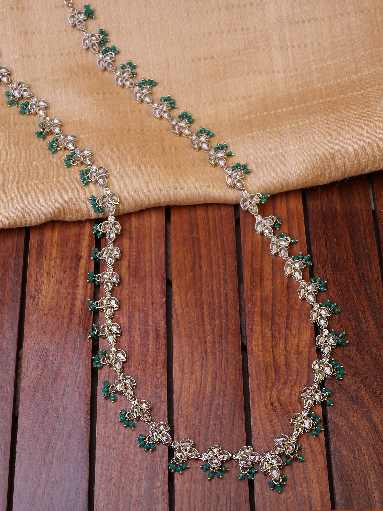 Pari Rani Haar in Green and Antique Gold