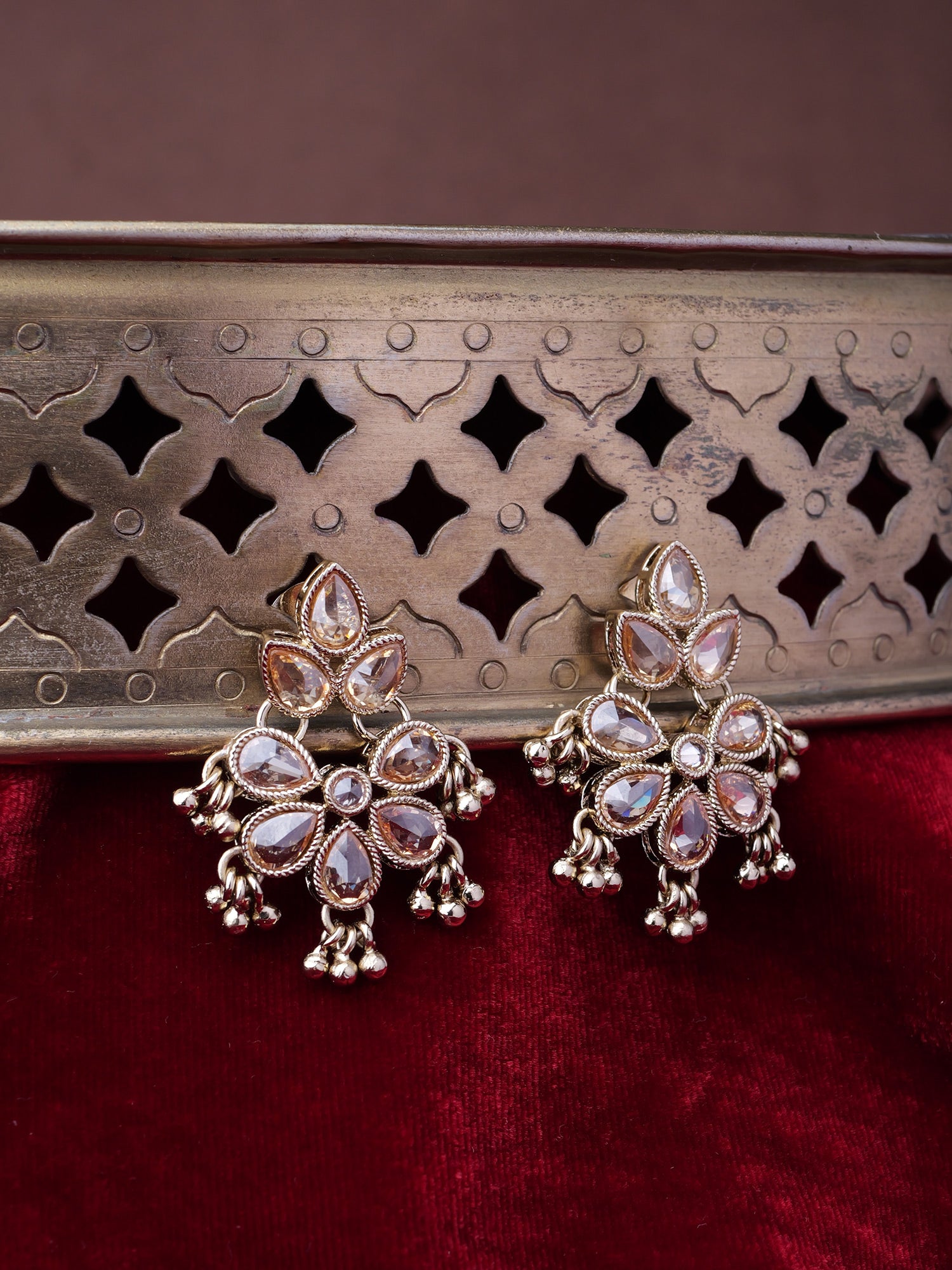 Pari Small Earrings in Antique Gold