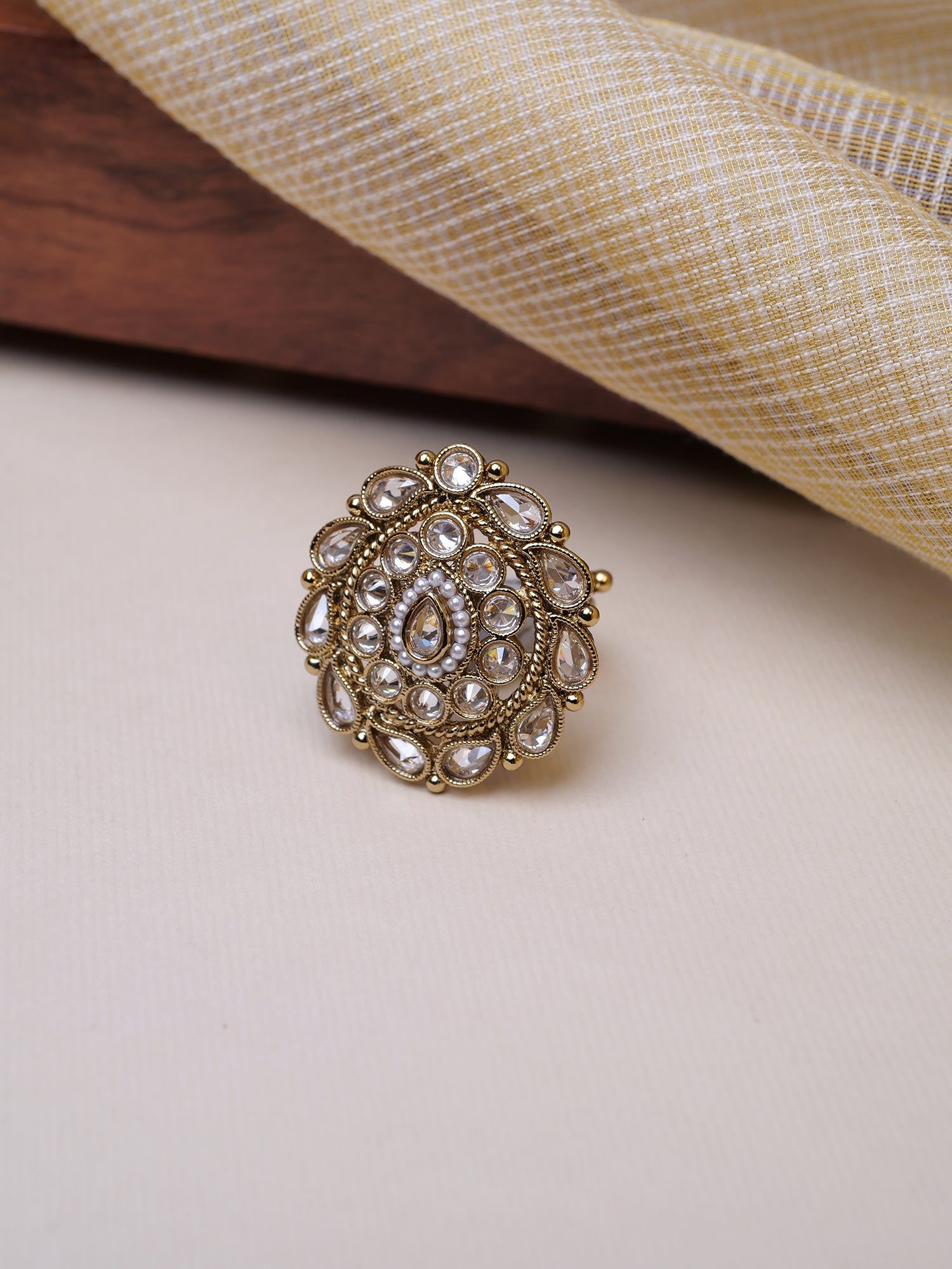 Parisha Ring in White and Antique Gold