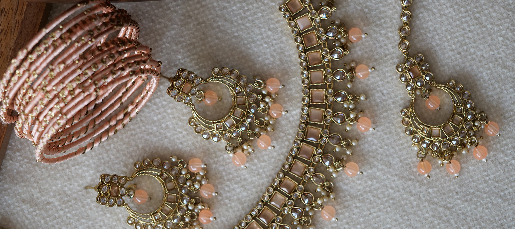 Peachy Nuptials desktop banner
