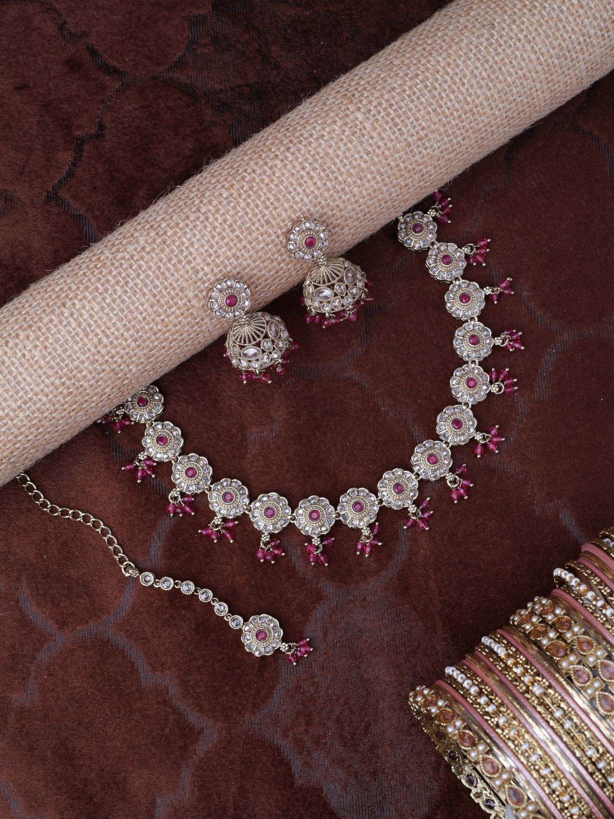 Phool Simple Necklace Set in Hot Pink