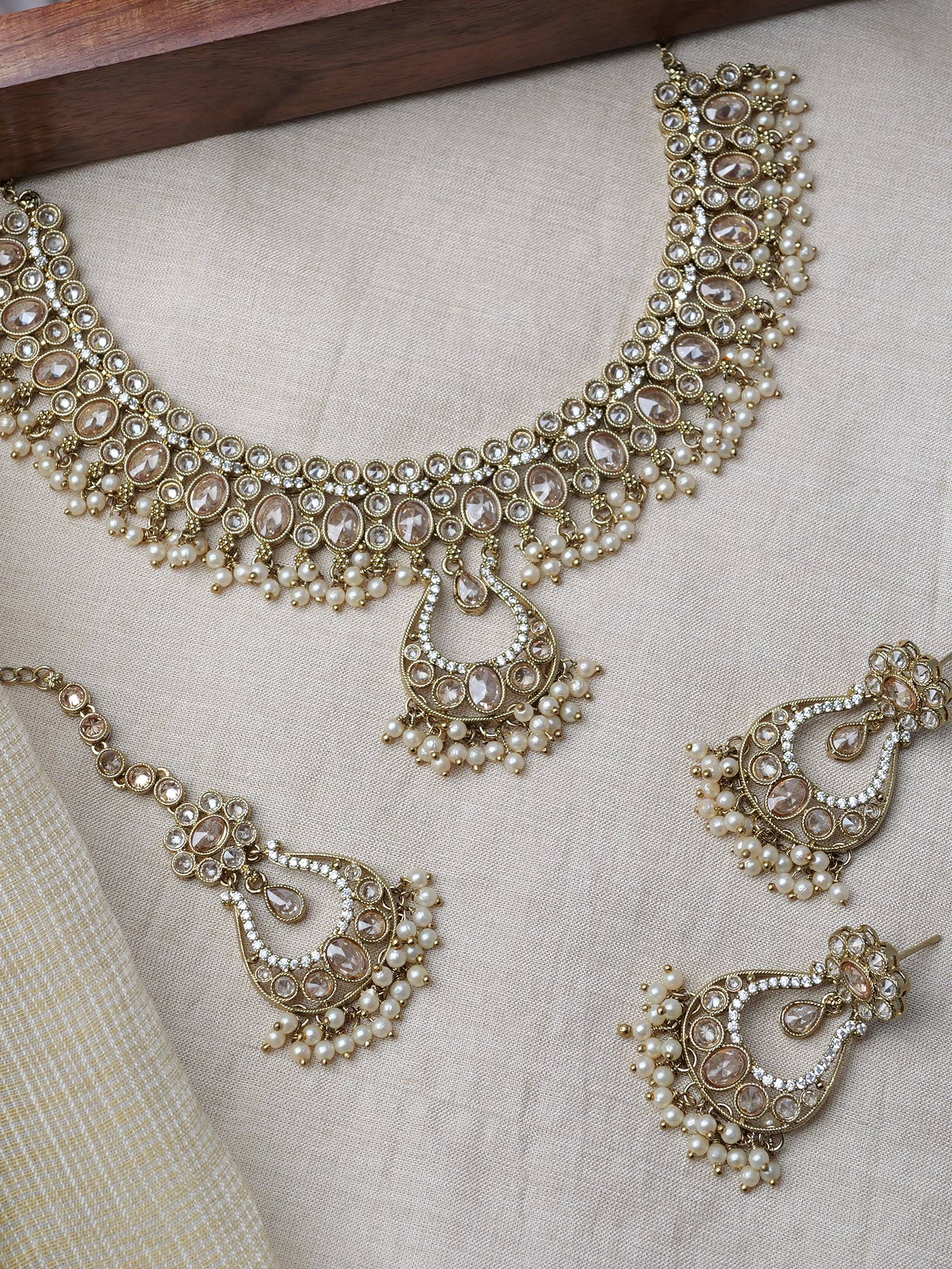 Prisha Necklace Set in Champagne and Antique Gold