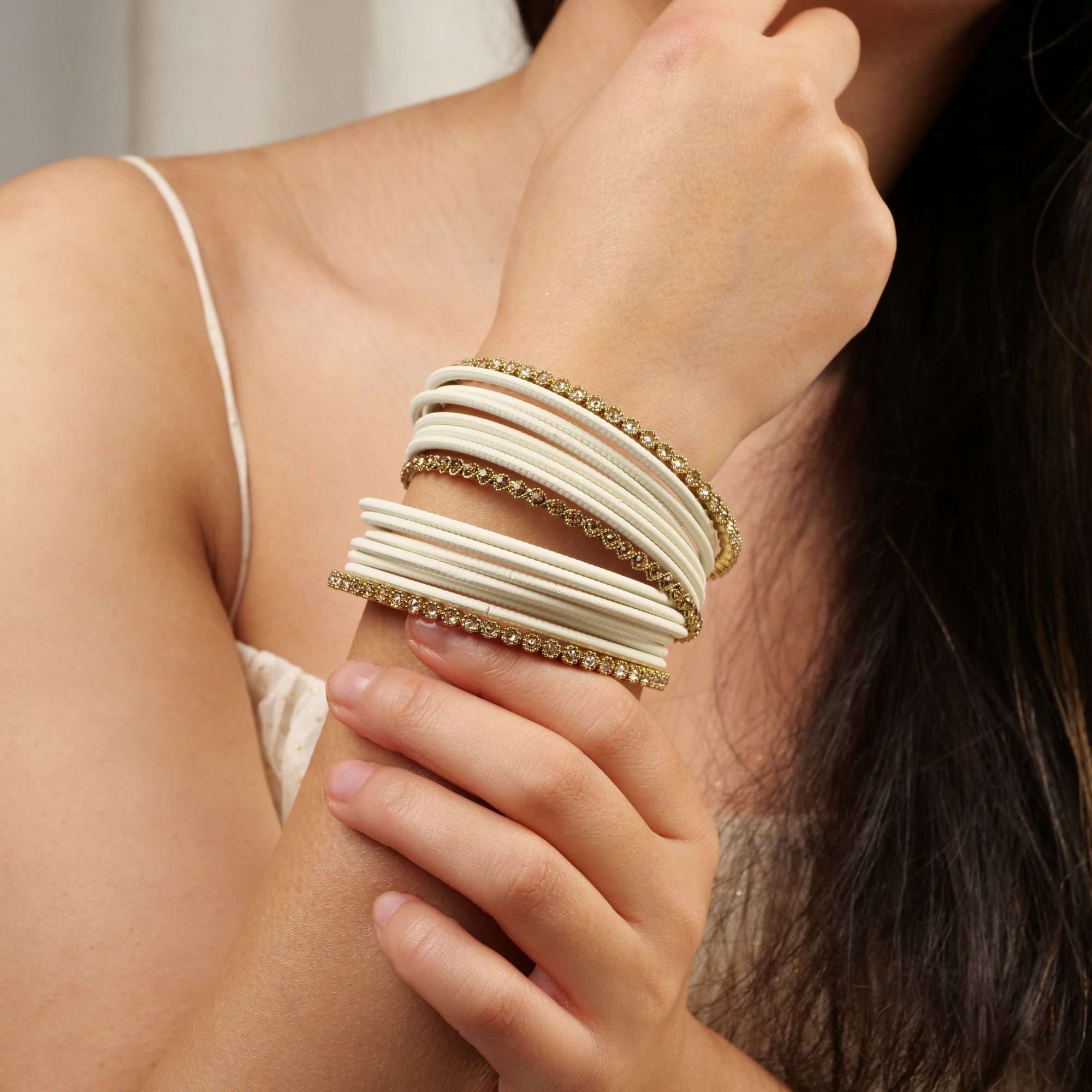 Radiant Bangle Set in White