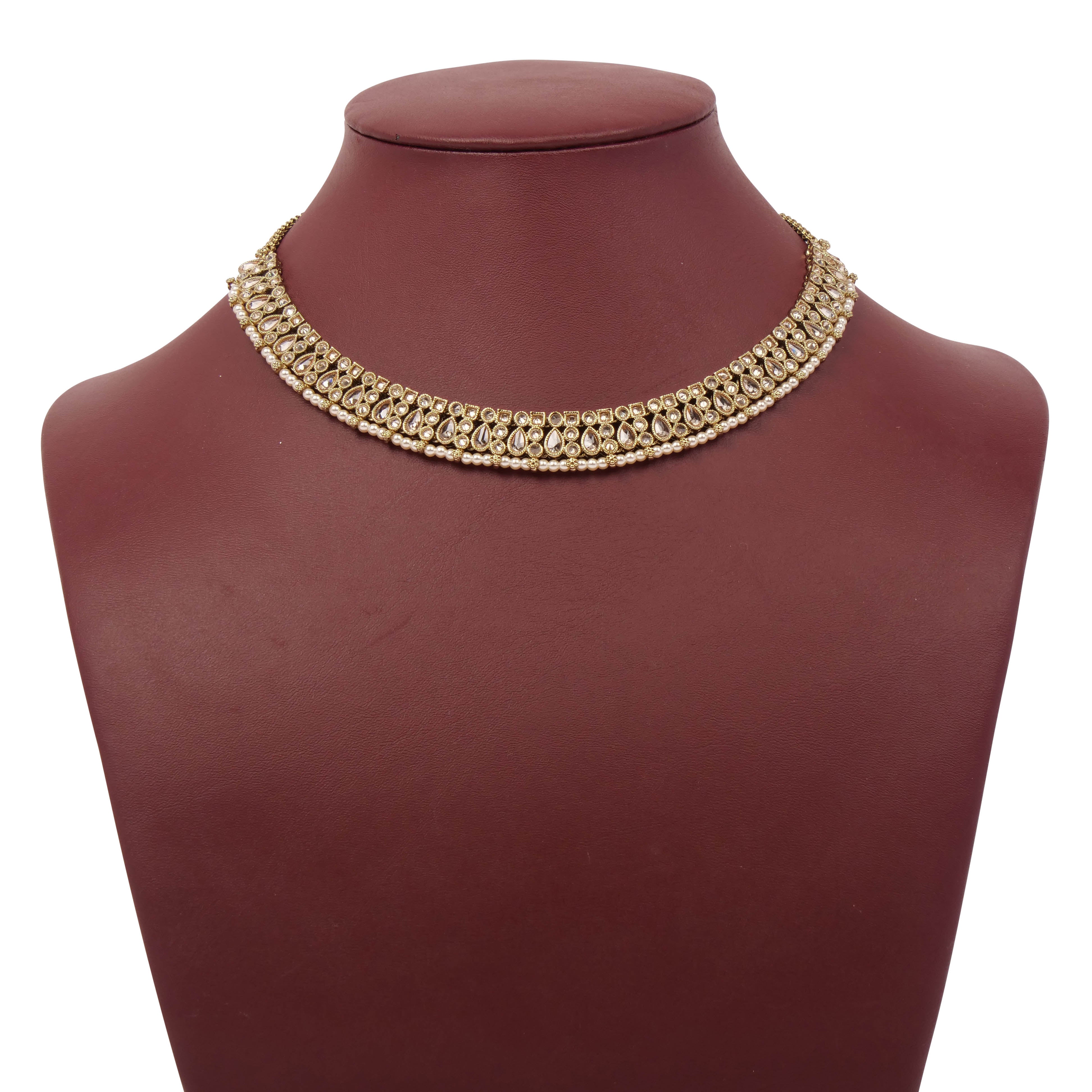 Naina Simple Necklace Set in Light Topaz