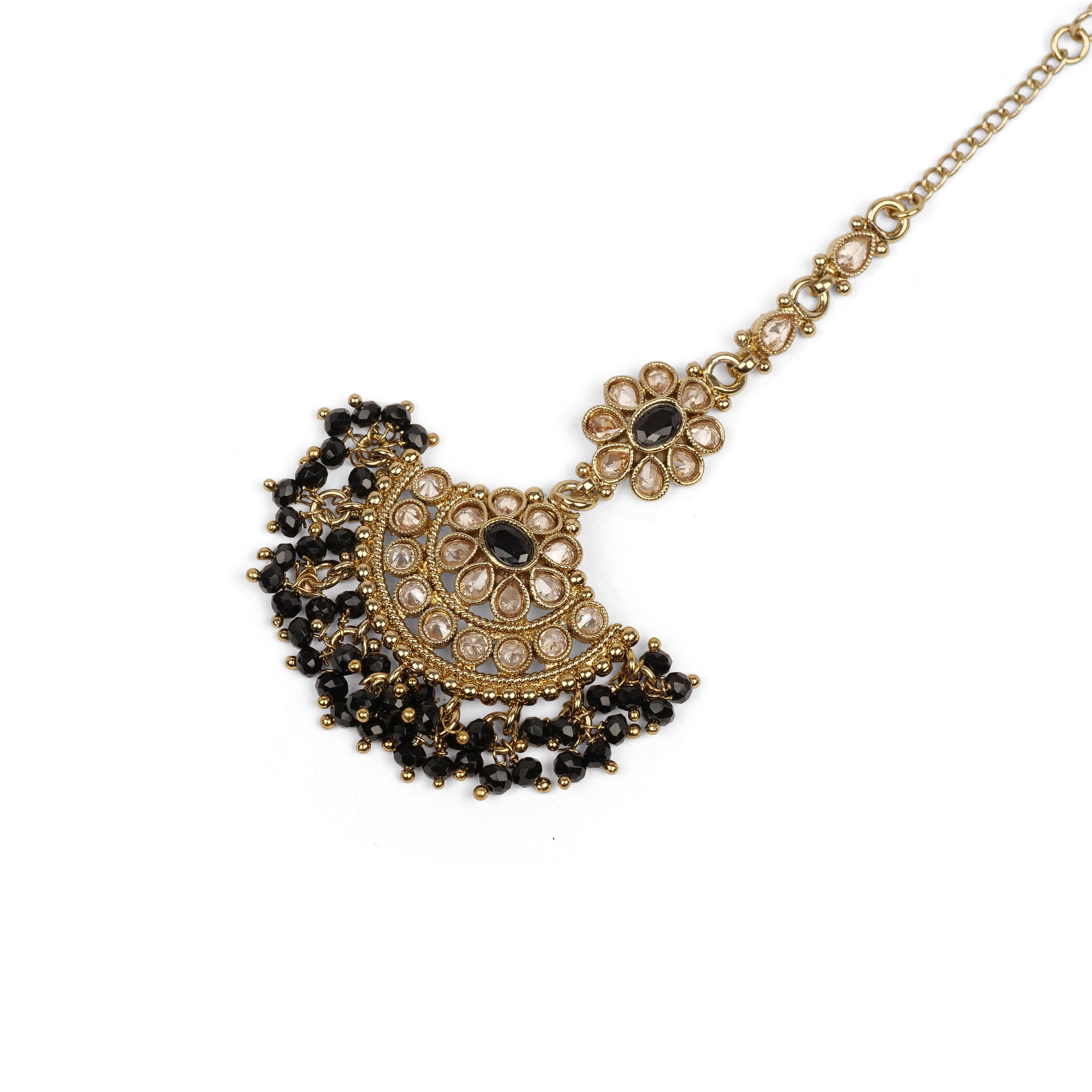 Suhana Maang Tikka in Black