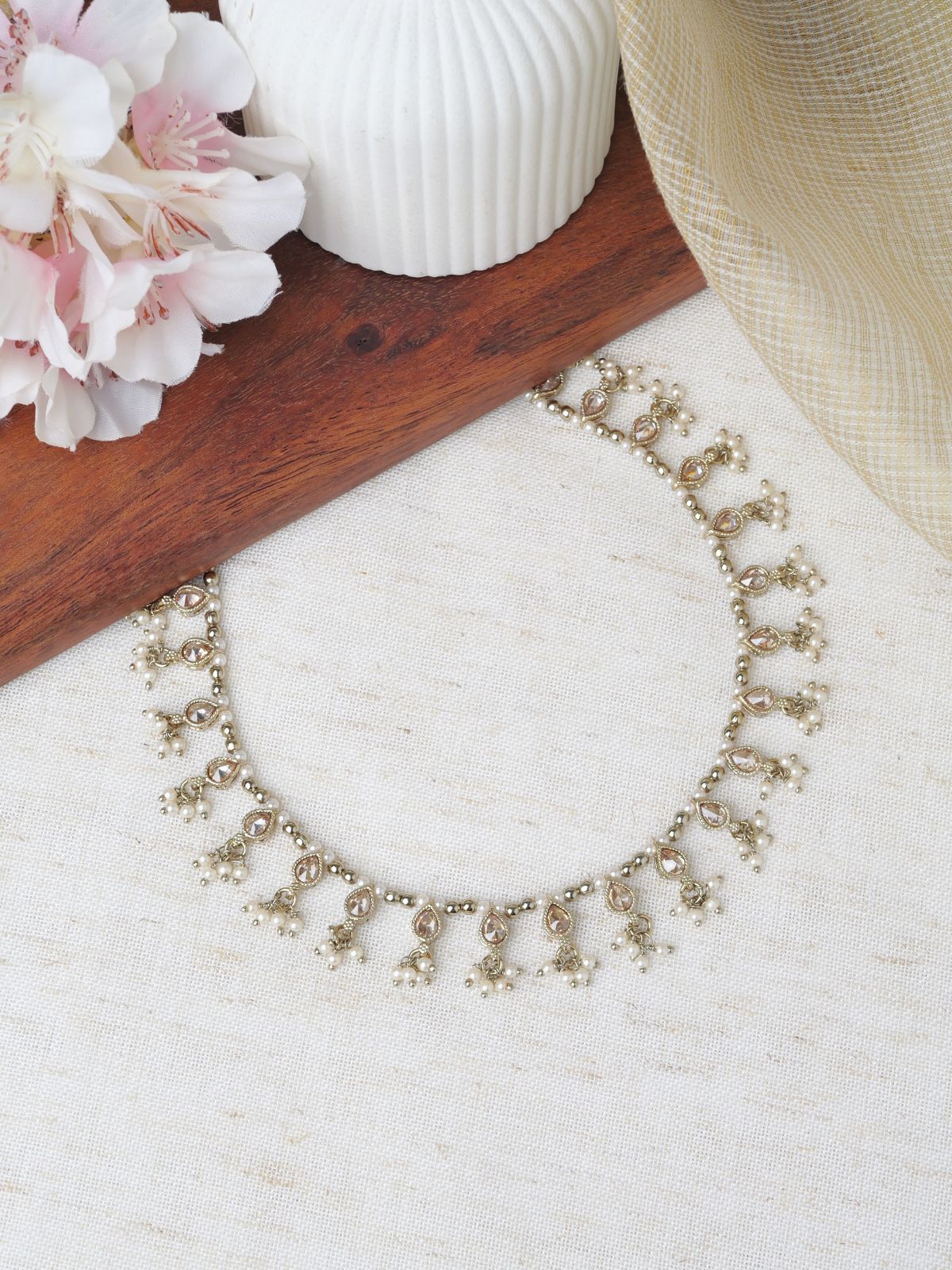 Rabia Pearl Necklace in Chamapgne