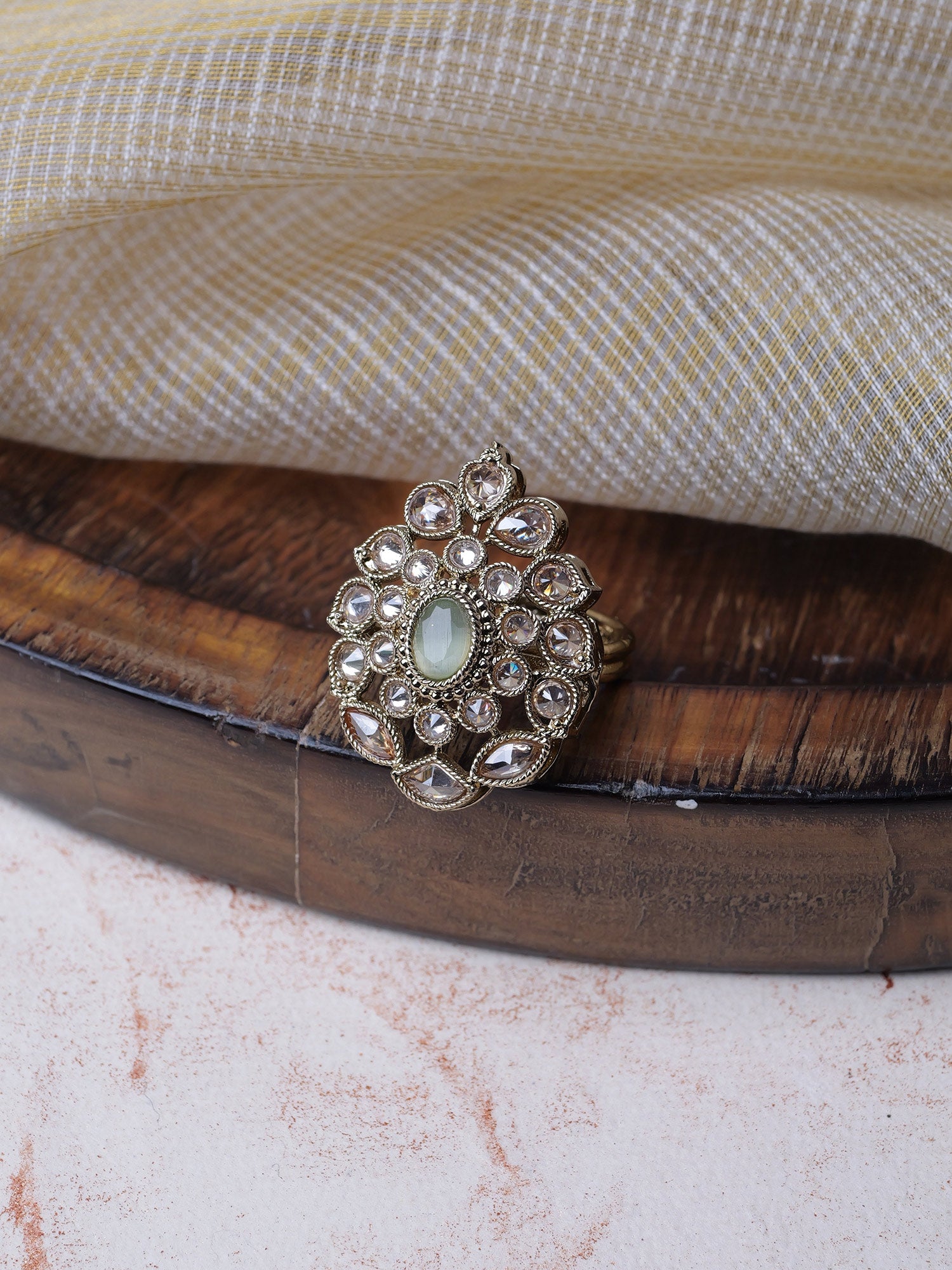 Reeva Ring in Mint and Antique Gold