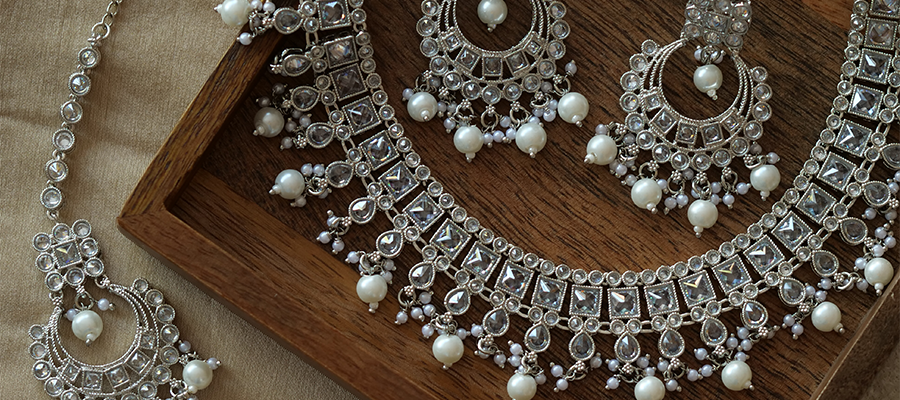Rhodium Pearl Radiance desktop banner