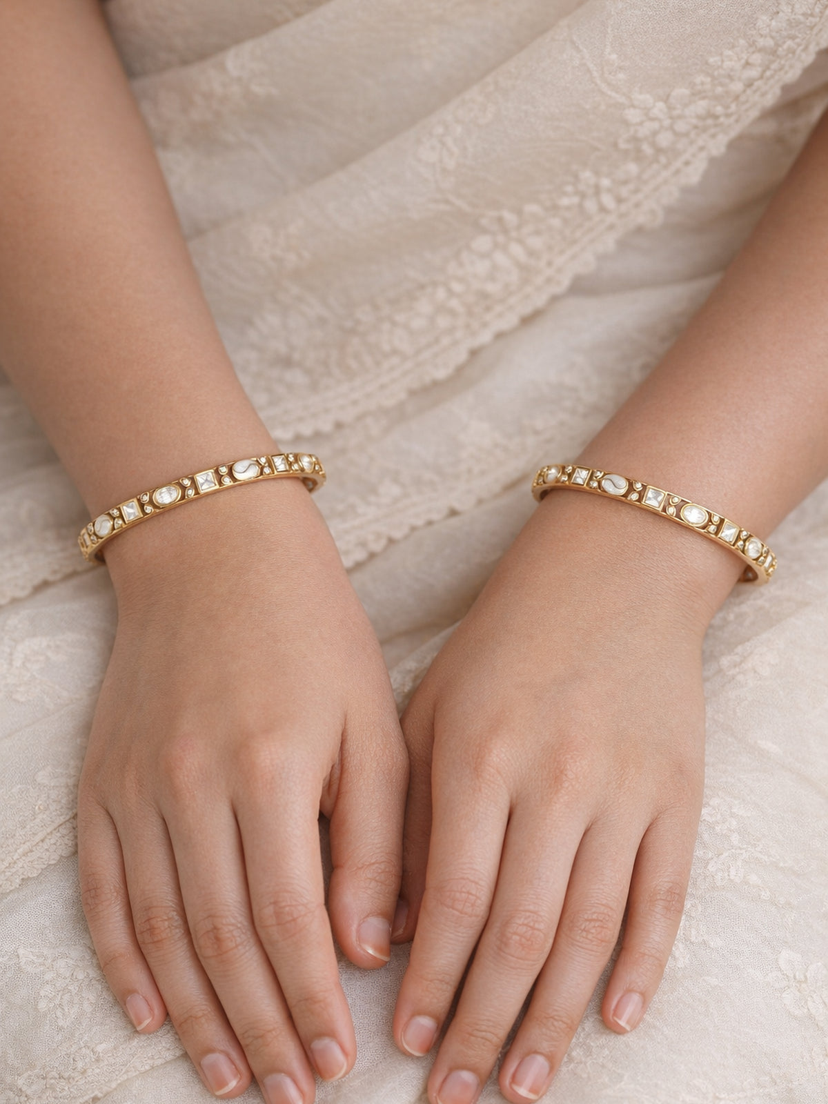 Rivya Kundan Bangles in White