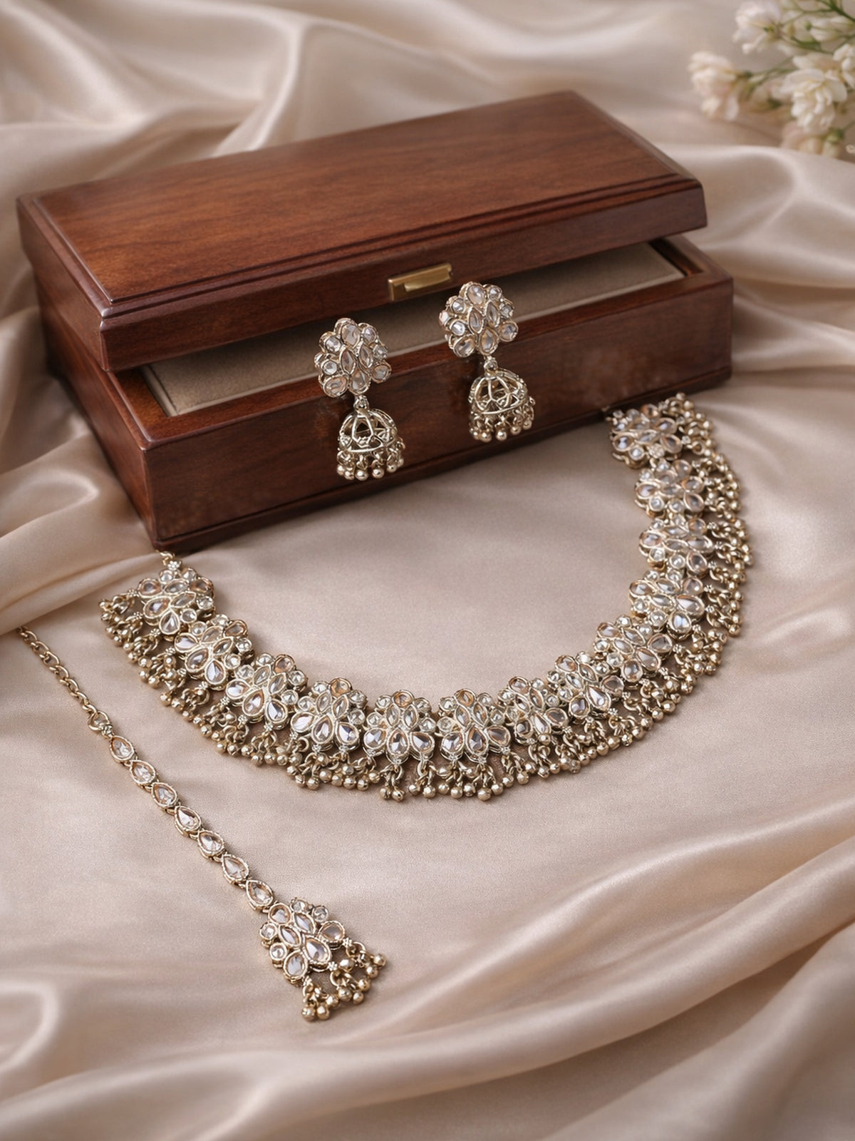 Roohi Necklace Set in Antique Gold