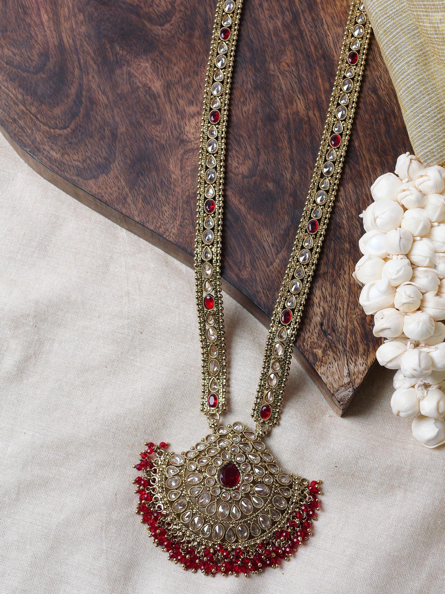 Ruhani Rani Haar in Maroon and Antique Gold
